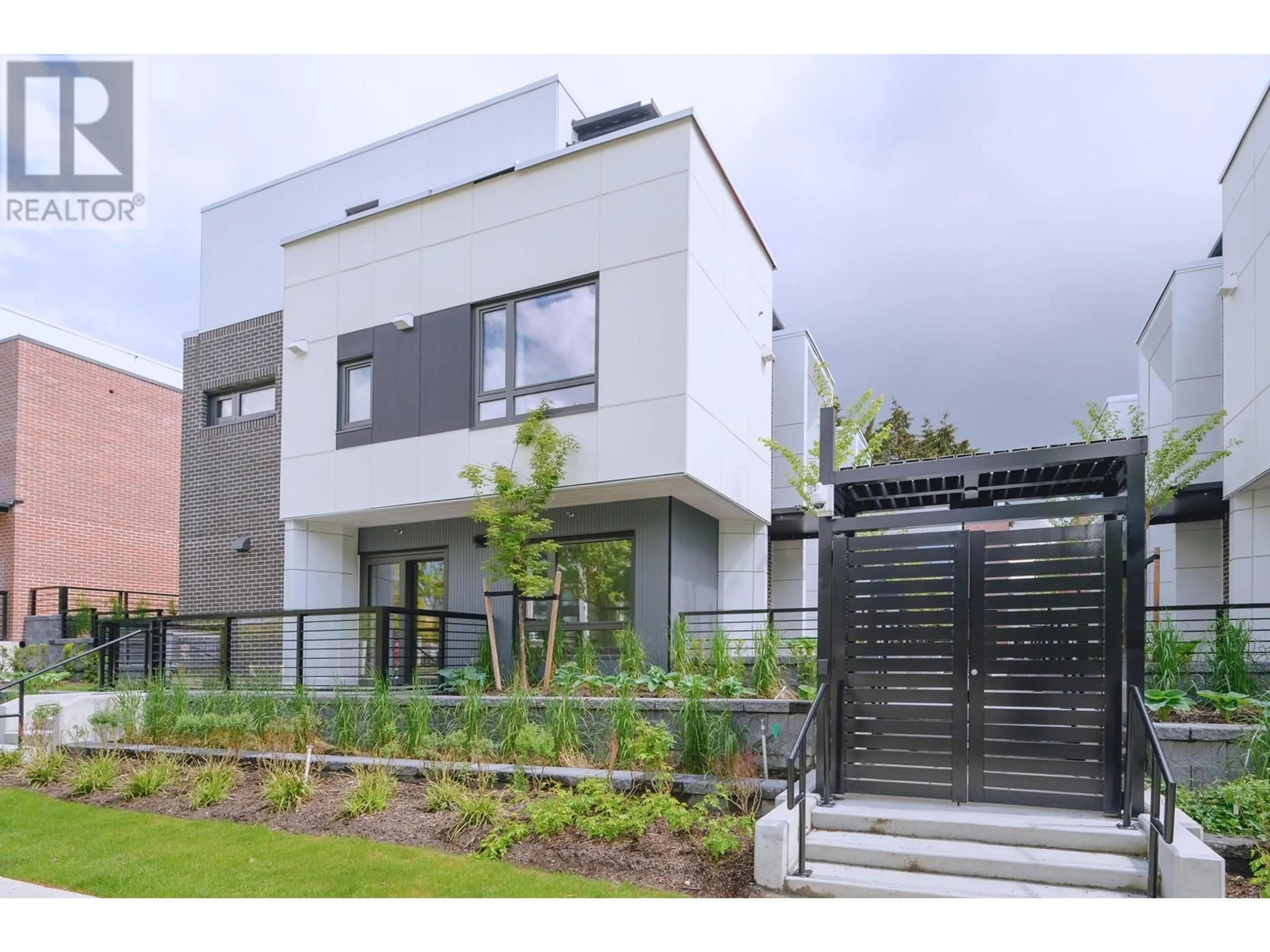 Home with brick exterior material, unknown for 6322 OAK STREET, Vancouver British Columbia V6M2W4