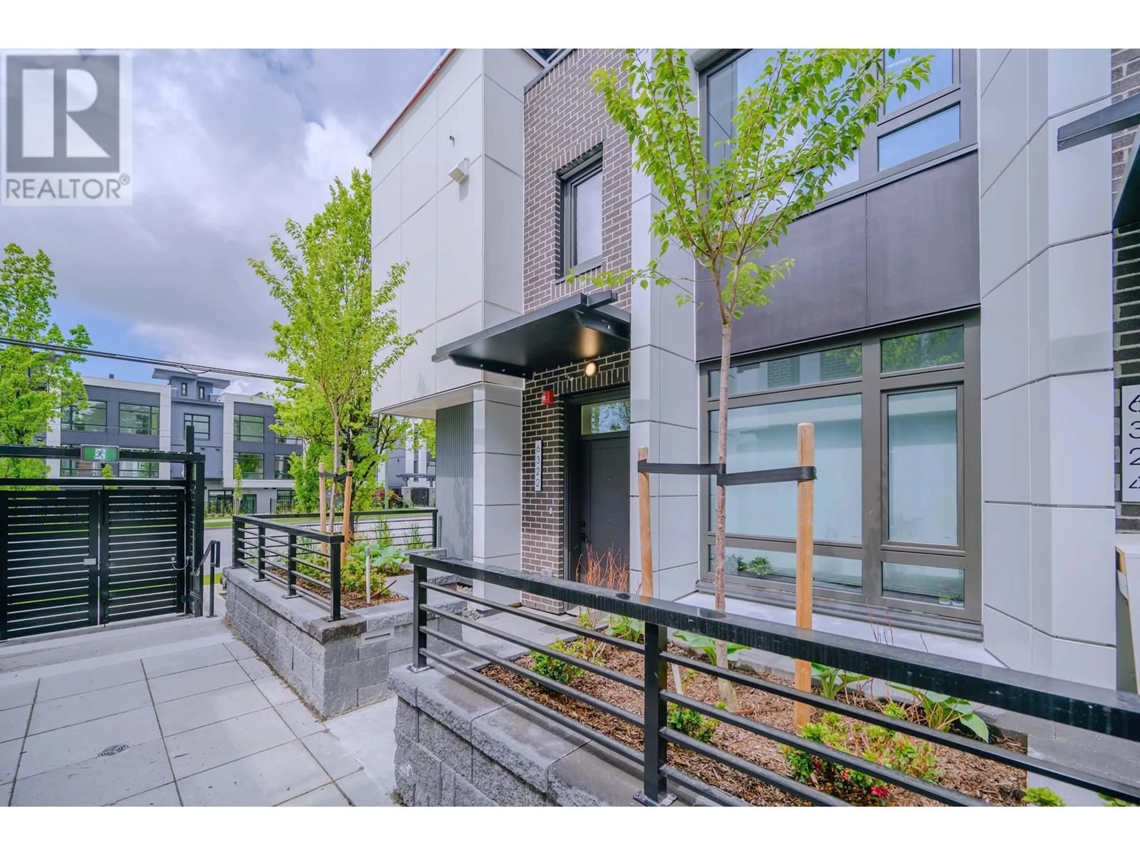 Patio, street for 6322 OAK STREET, Vancouver British Columbia V6M2W4