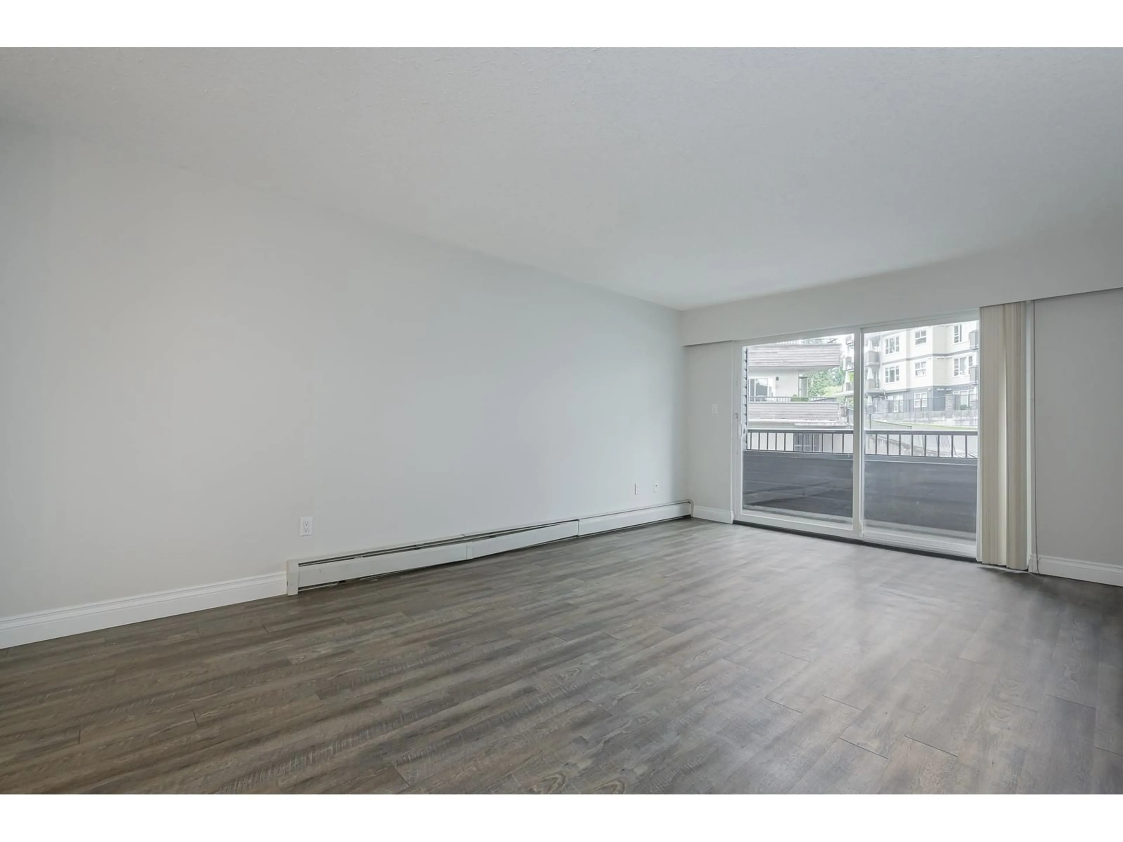A pic of a room for 219 - 2551 WILLOW, Abbotsford British Columbia V2S5Z9