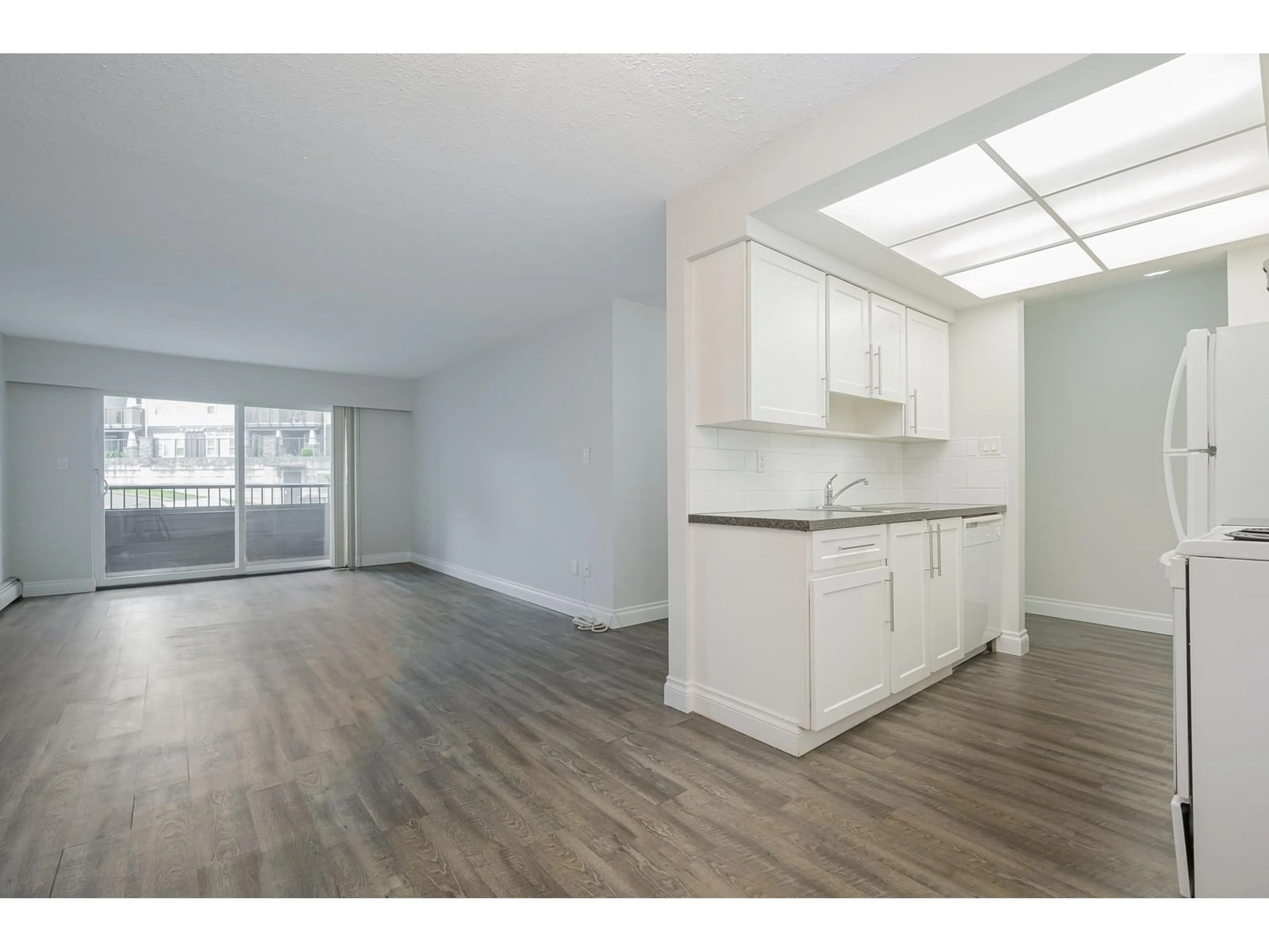 A pic of a room for 219 - 2551 WILLOW, Abbotsford British Columbia V2S5Z9