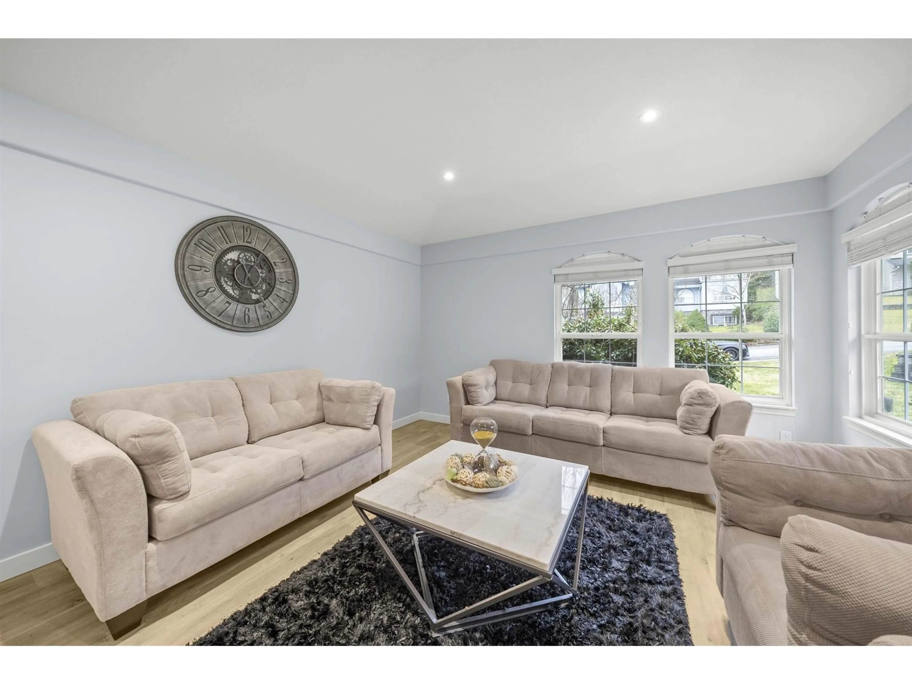 Living room with furniture, unknown for 5089 219A, Langley British Columbia V3A8P8