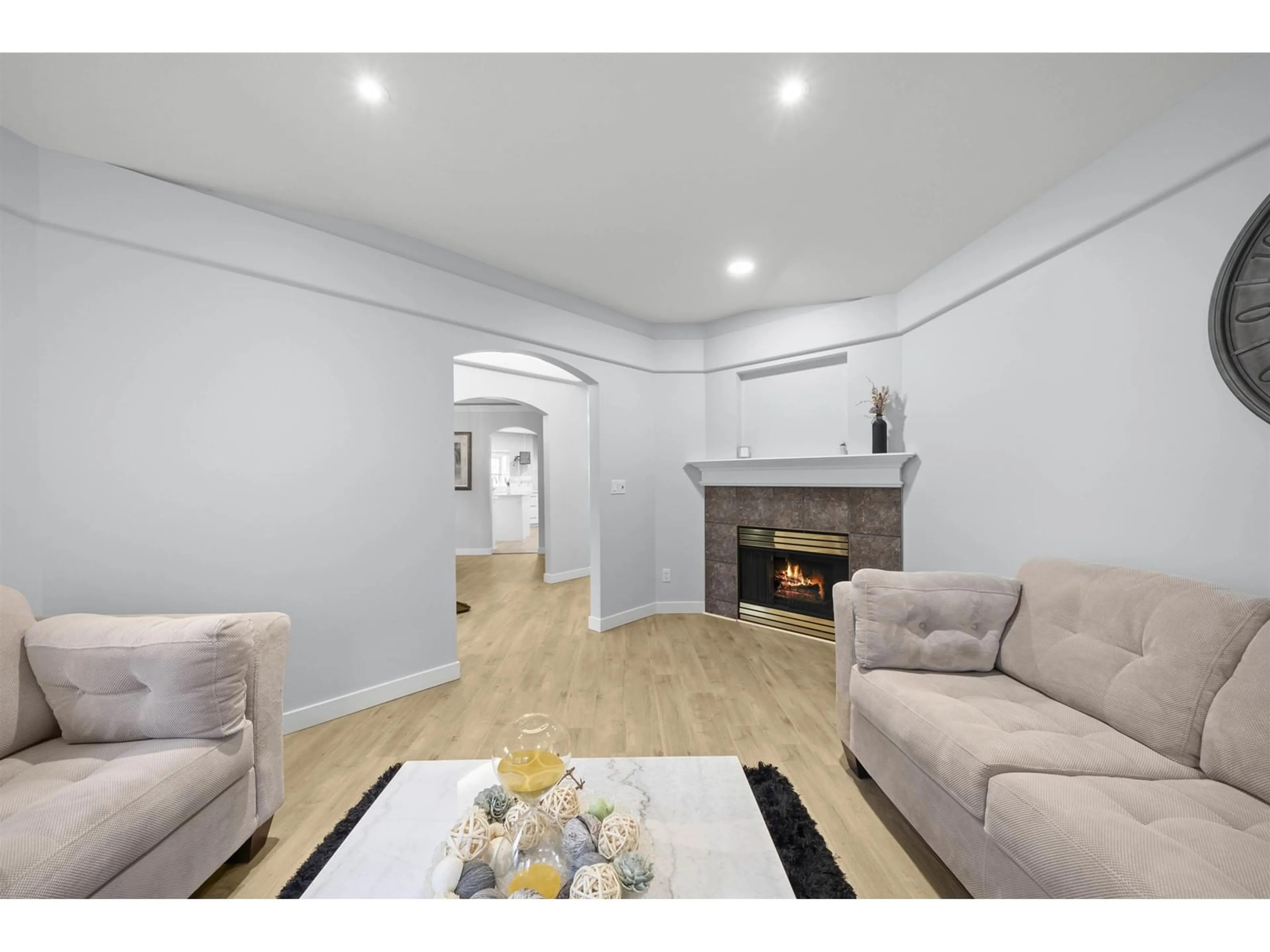 Living room with furniture, unknown for 5089 219A, Langley British Columbia V3A8P8