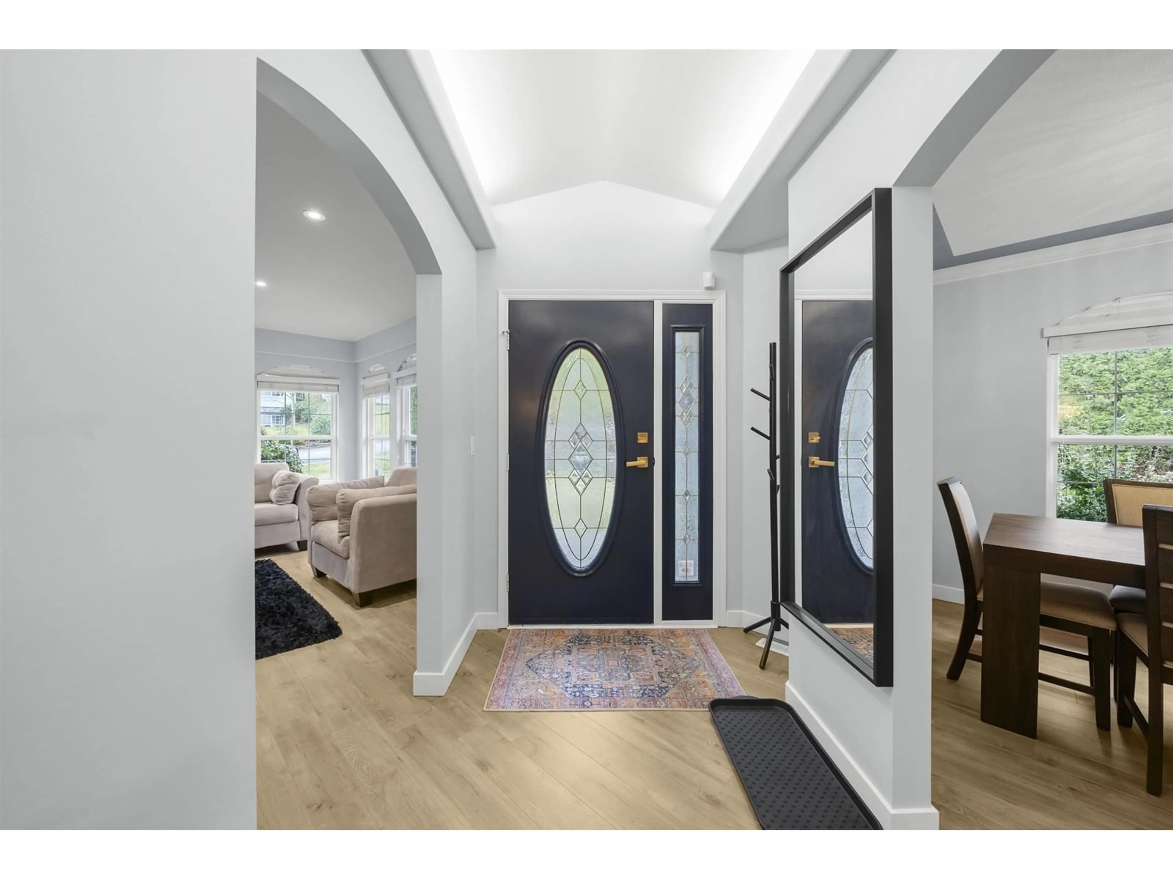 Indoor entryway for 5089 219A, Langley British Columbia V3A8P8