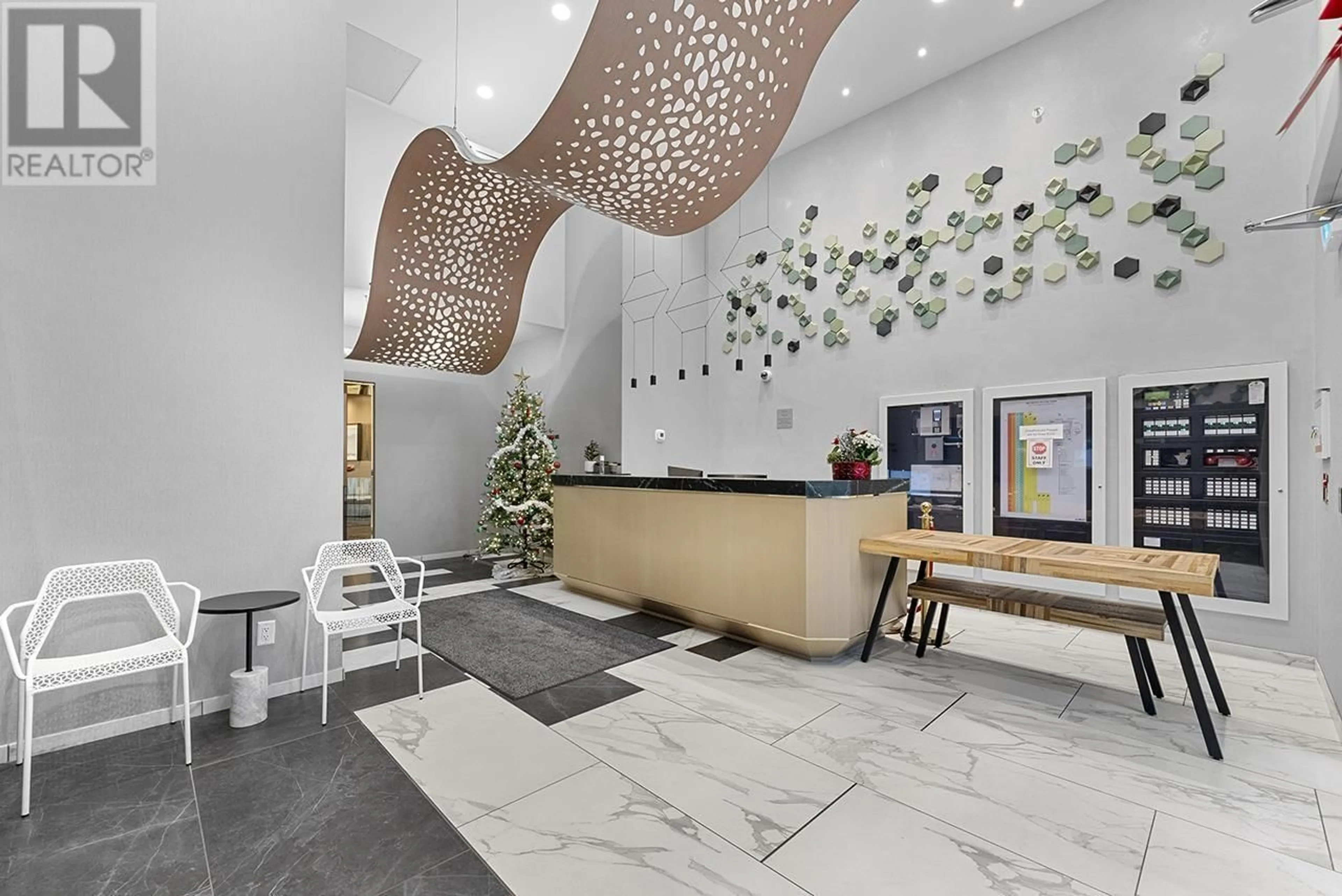 Lobby for 709 - 6463 SILVER AVENUE, Burnaby British Columbia V5H0K4