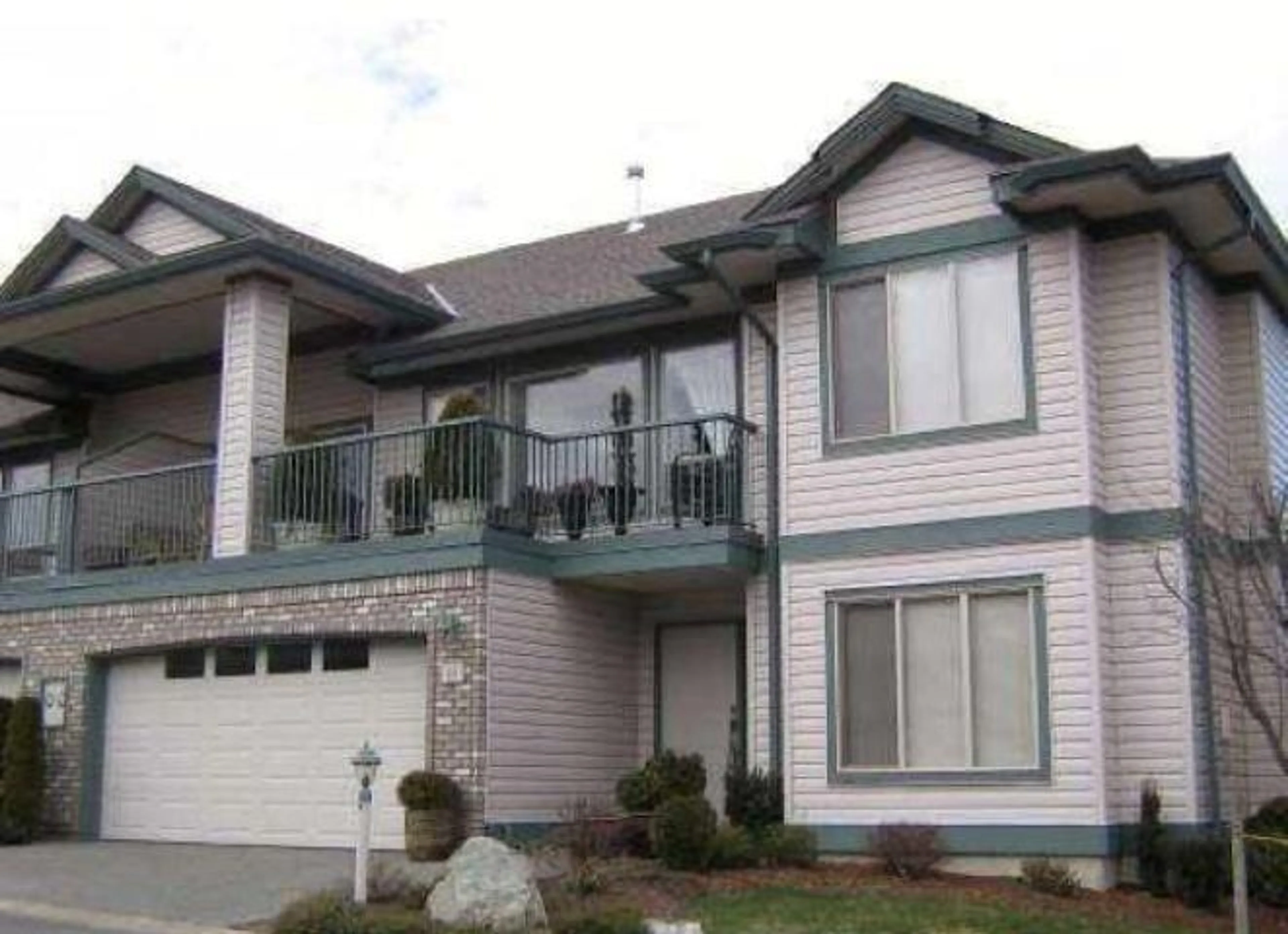 Home with vinyl exterior material, street for 35 - 31517 SPUR, Abbotsford British Columbia V2T6V7