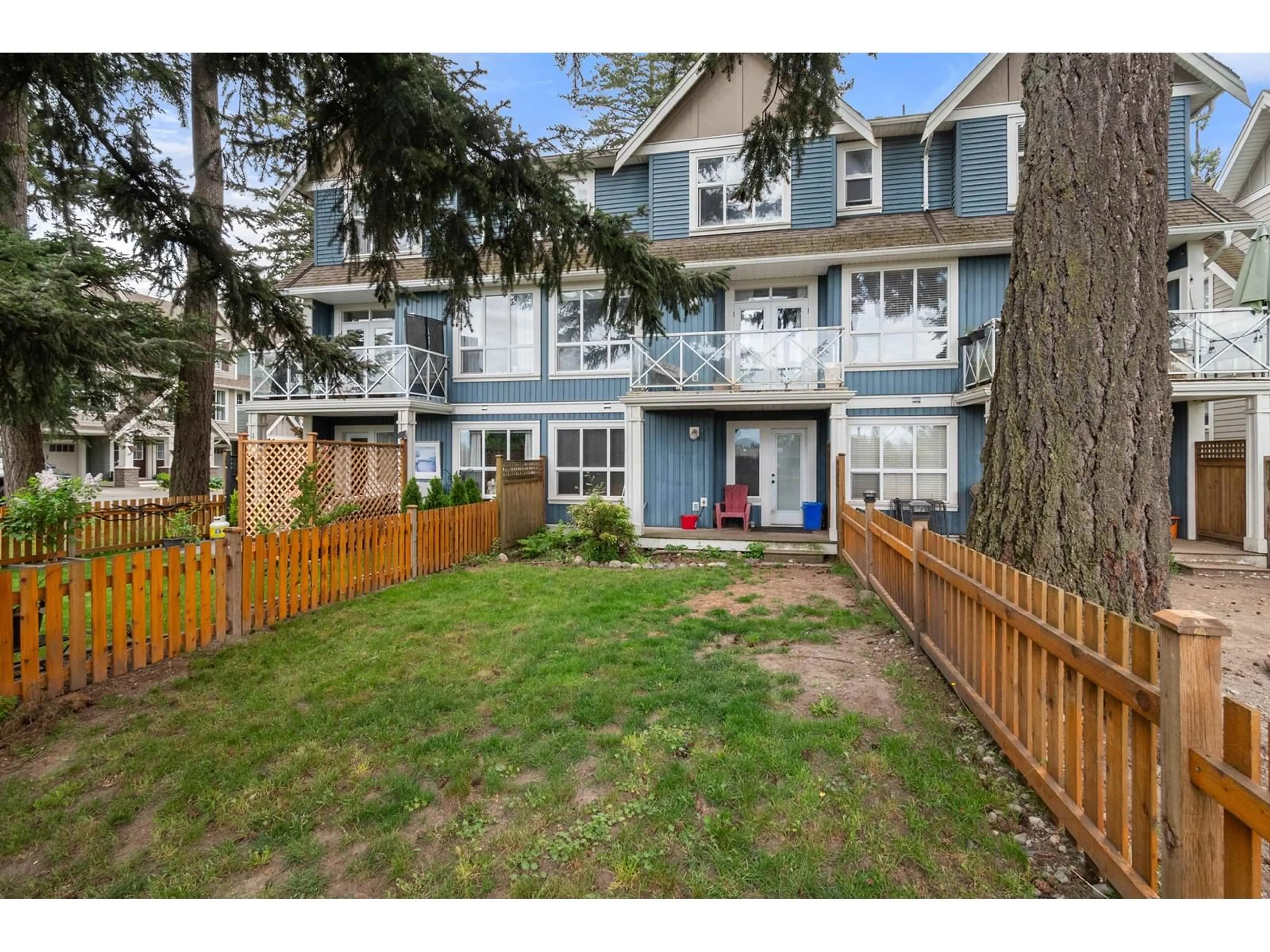 Patio, street for 41 - 5837 SAPPERS WAY, Chilliwack British Columbia V2R0G4