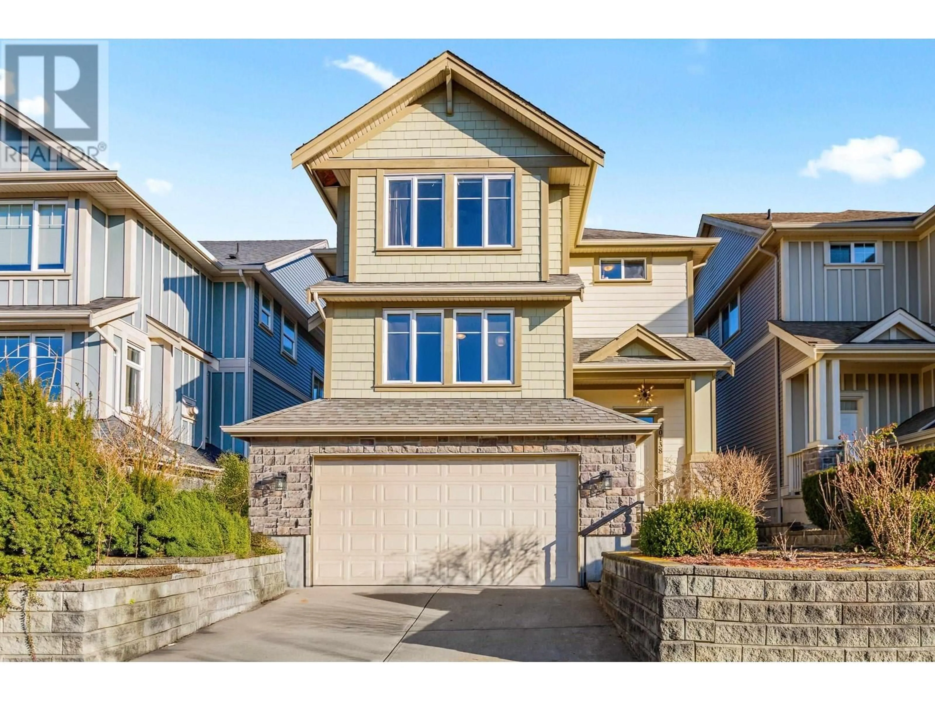 Home with vinyl exterior material, street for 10138 241A STREET, Maple Ridge British Columbia V2W0E6