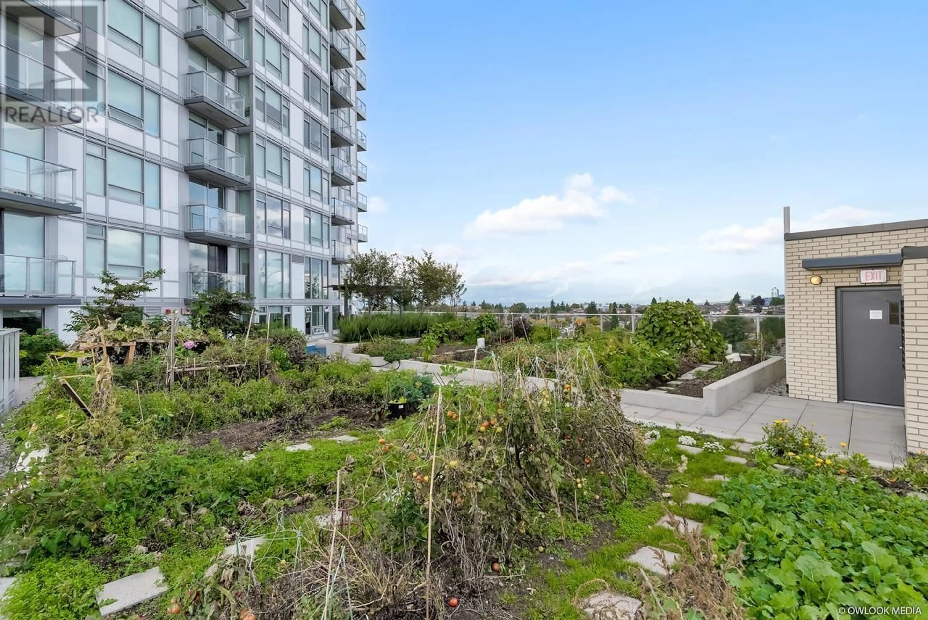 Patio, water/lake/river/ocean view for 709 - 5470 ORMIDALE STREET, Vancouver British Columbia V5R0G6