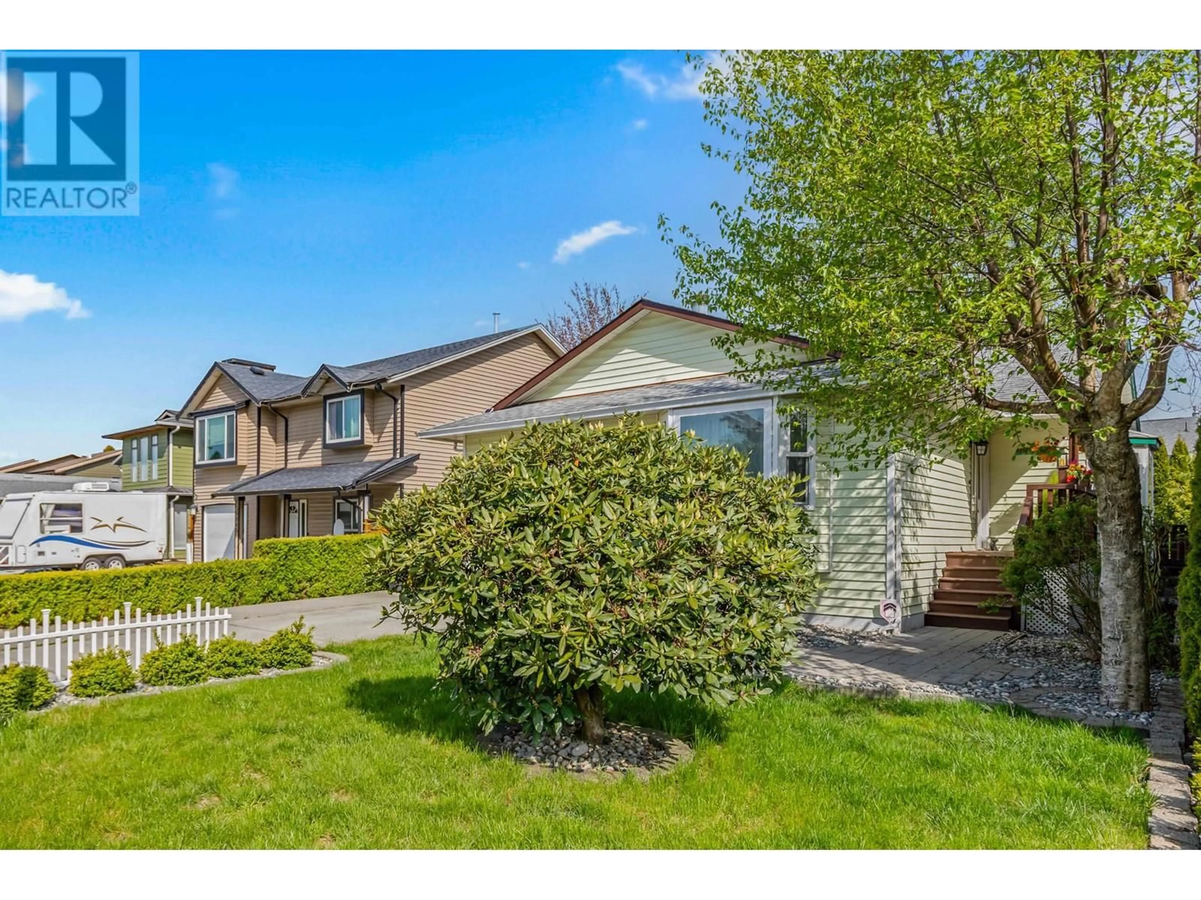 A pic from outside/outdoor area/front of a property/back of a property/a pic from drone, street for 19073 117A AVENUE, Pitt Meadows British Columbia V3Y1Y5