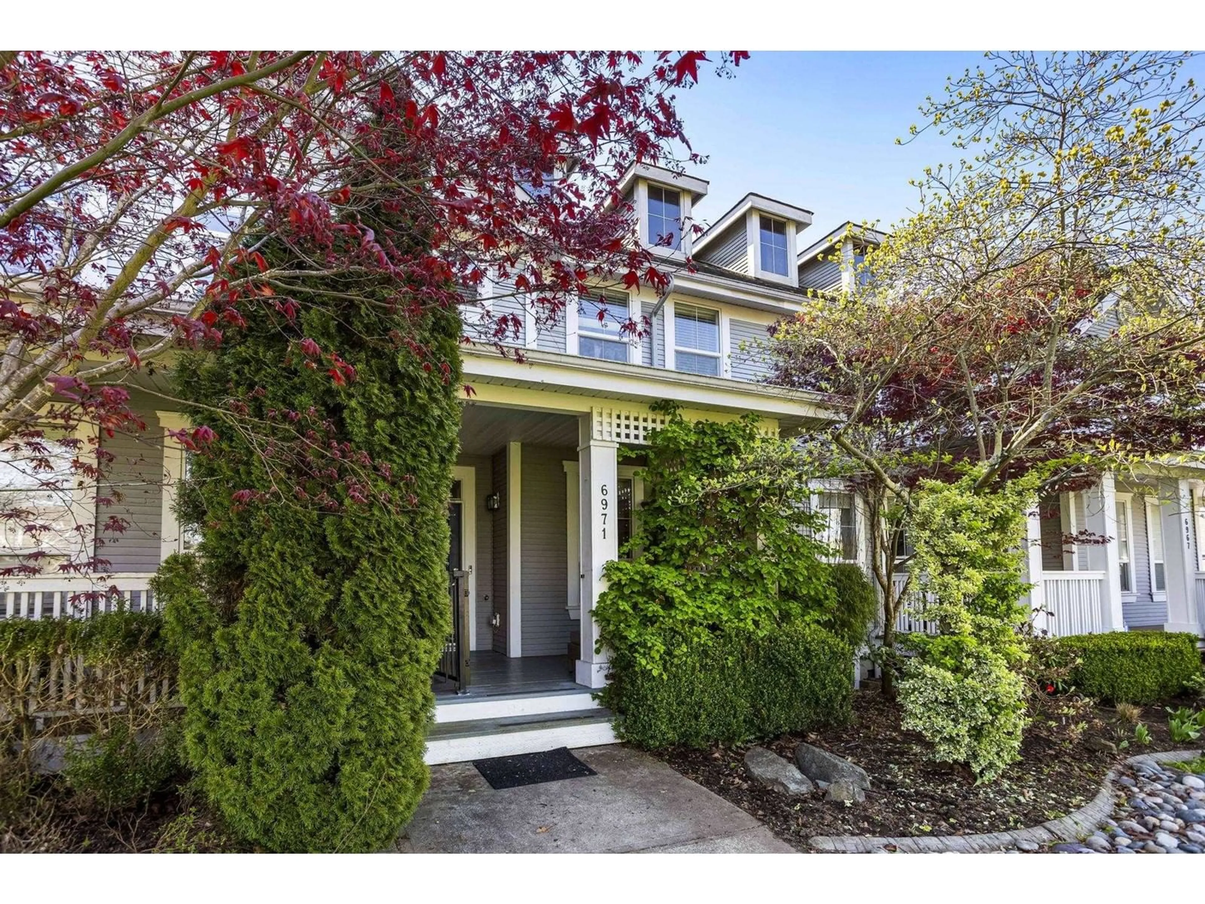 Home with vinyl exterior material, street for 6971 181, Surrey British Columbia V3S6X3