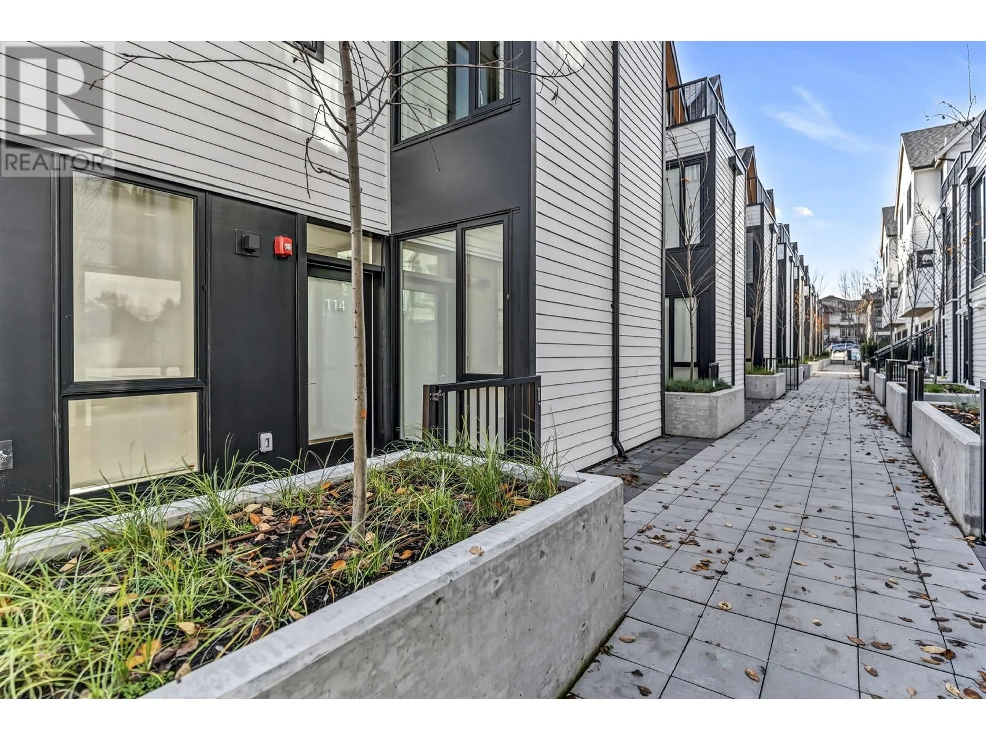 Patio, street for 114 - 1306 LAVAL SQUARE, Coquitlam British Columbia V3K2E3