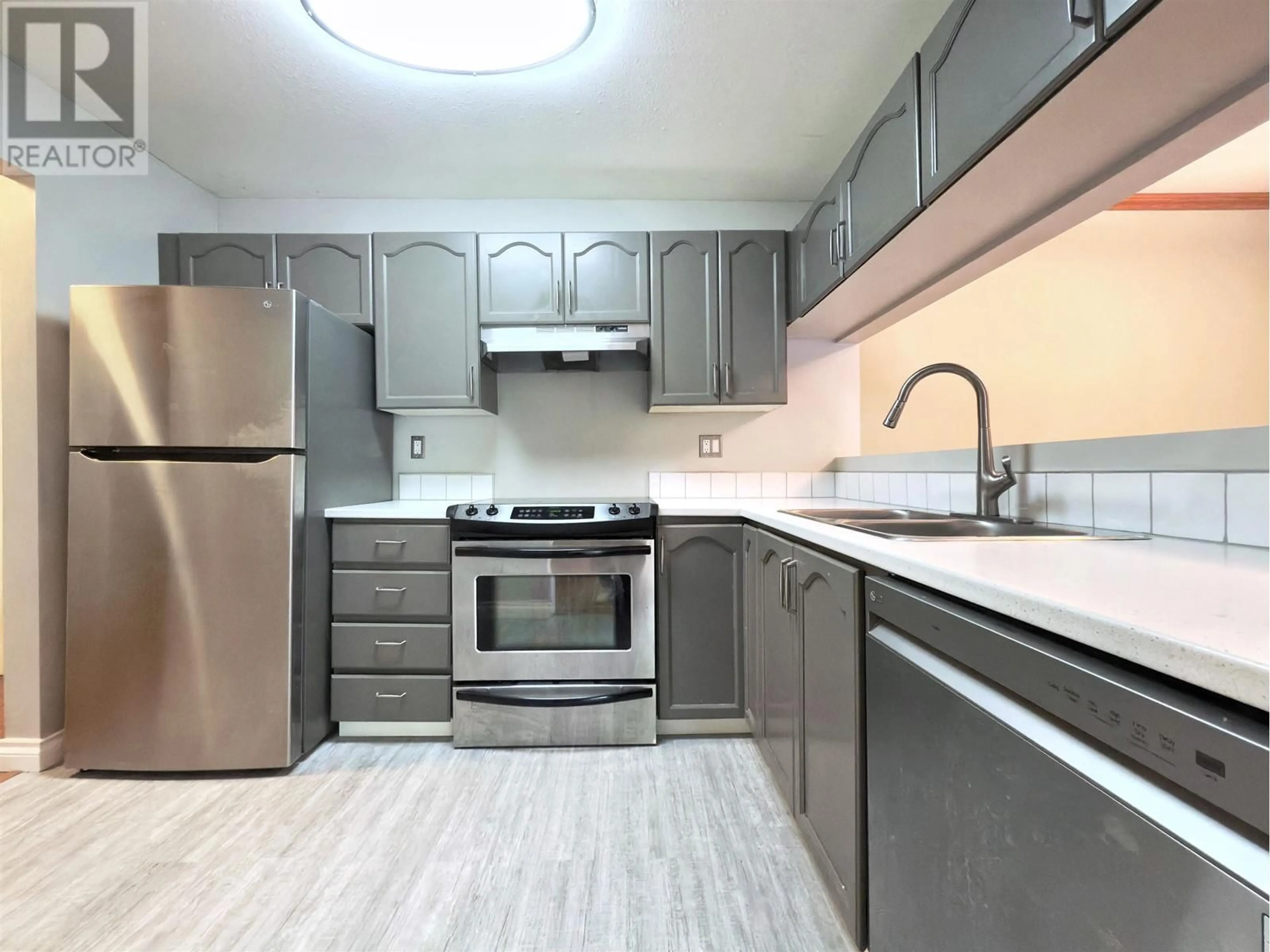 Standard kitchen, unknown for 101 - 1171 PIPELINE ROAD, Coquitlam British Columbia V3B4R9