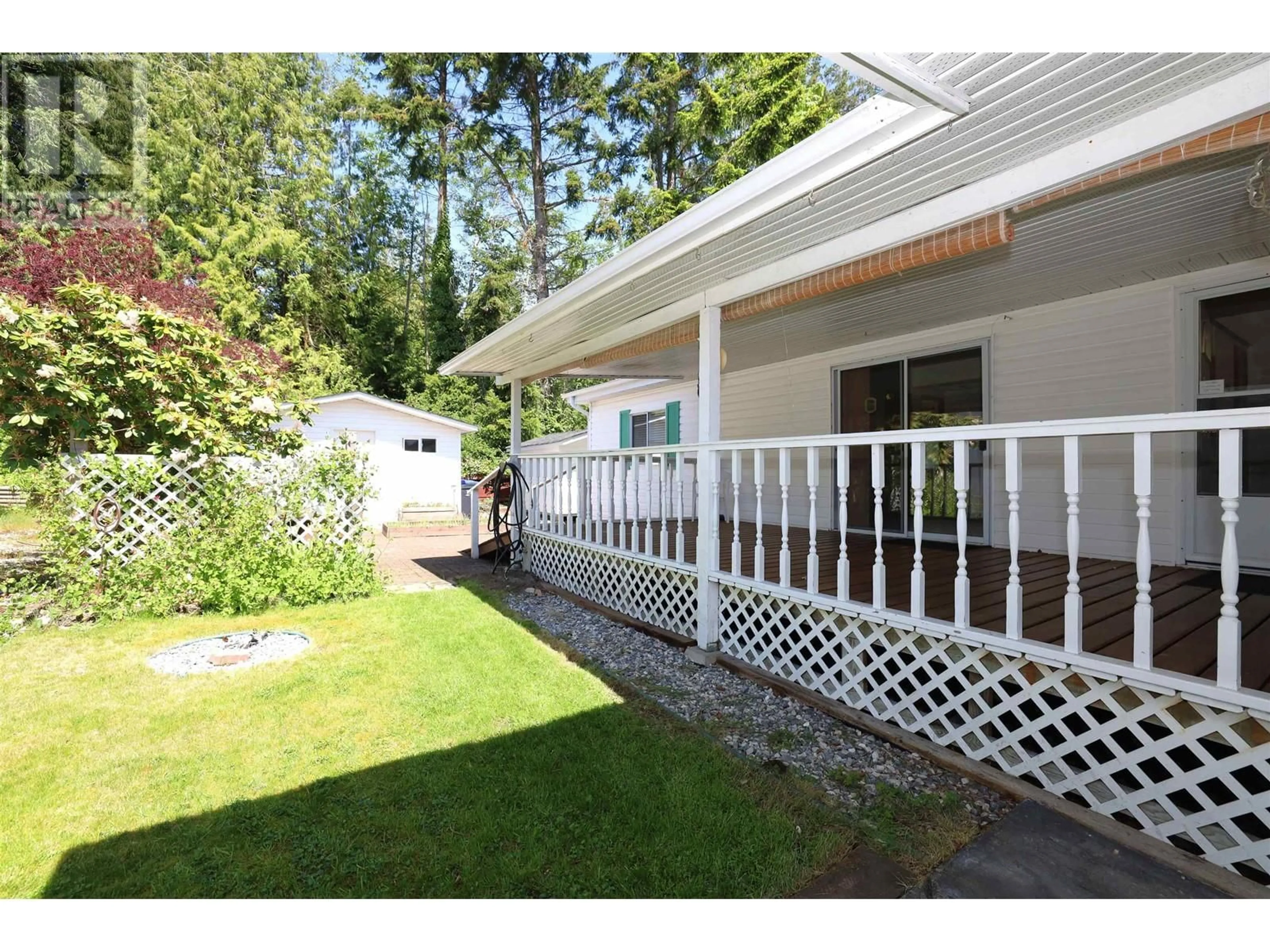 Patio, street for 33 - 4116 BROWNING ROAD, Sechelt British Columbia V7Z0A3