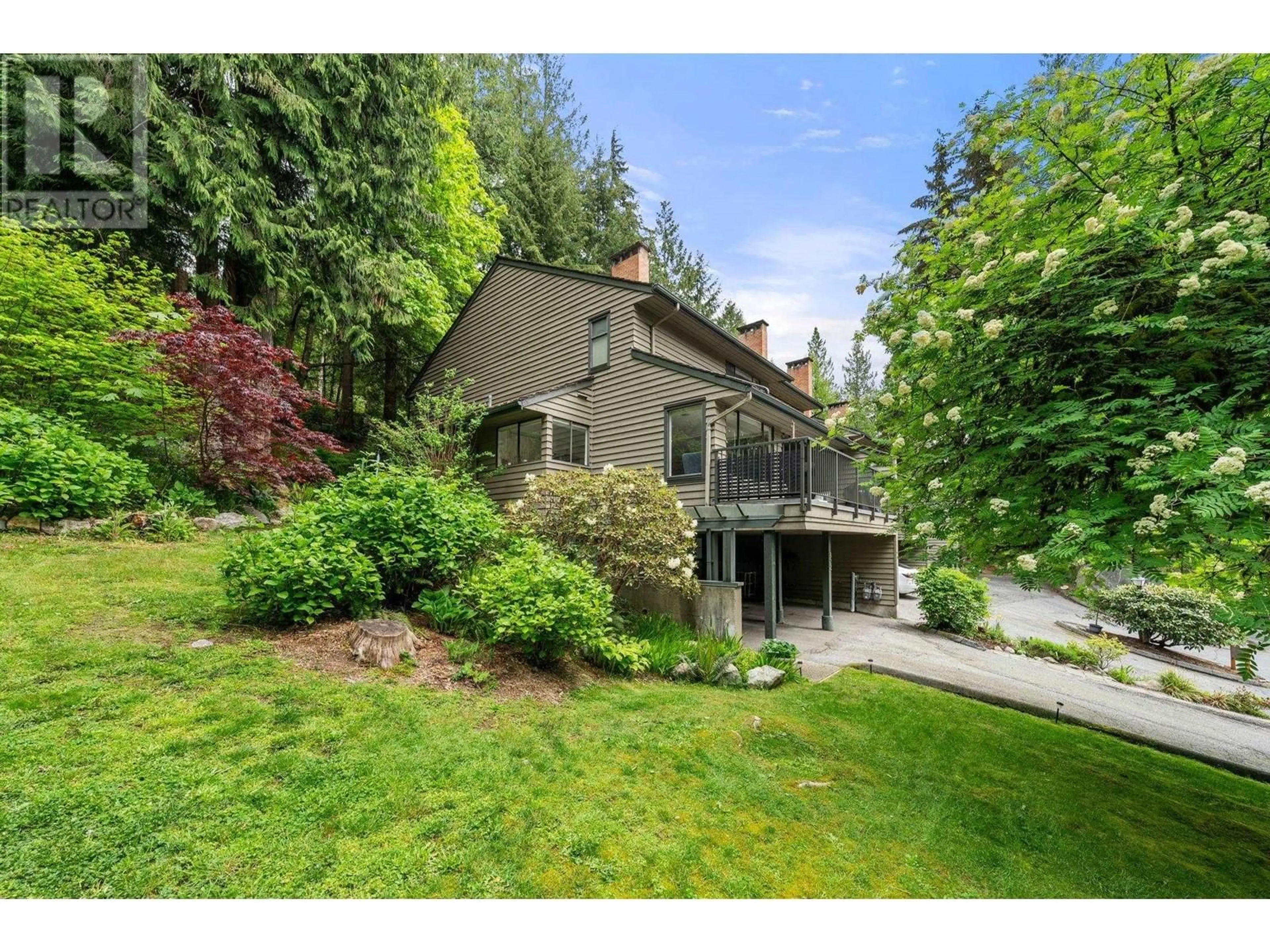 A pic from outside/outdoor area/front of a property/back of a property/a pic from drone, unknown for 822 FREDERICK ROAD, North Vancouver British Columbia V7K2Y3