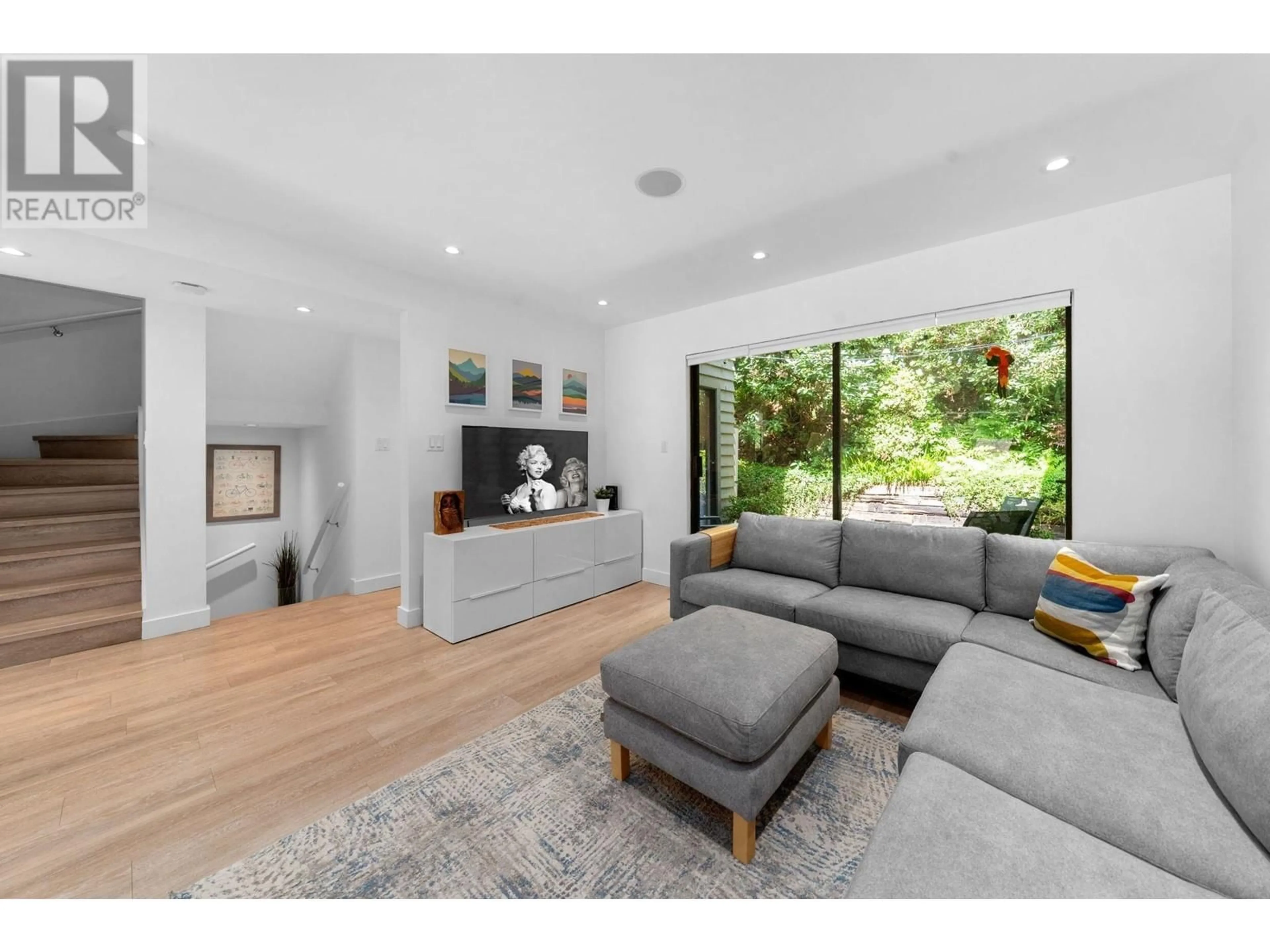 Living room with furniture, unknown for 822 FREDERICK ROAD, North Vancouver British Columbia V7K2Y3