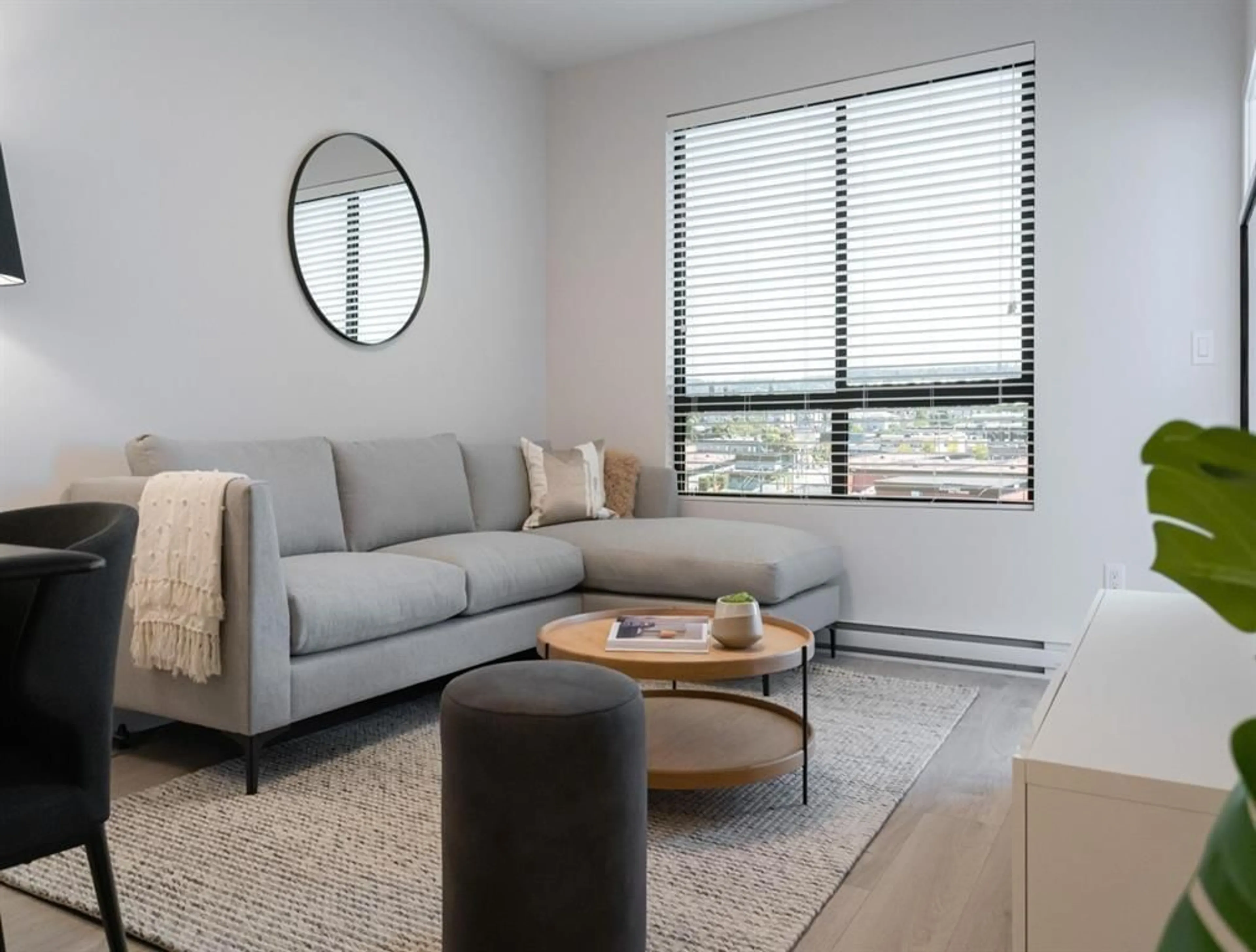 Living room with furniture, unknown for 103 - 13458 95, Surrey British Columbia V3R7W4