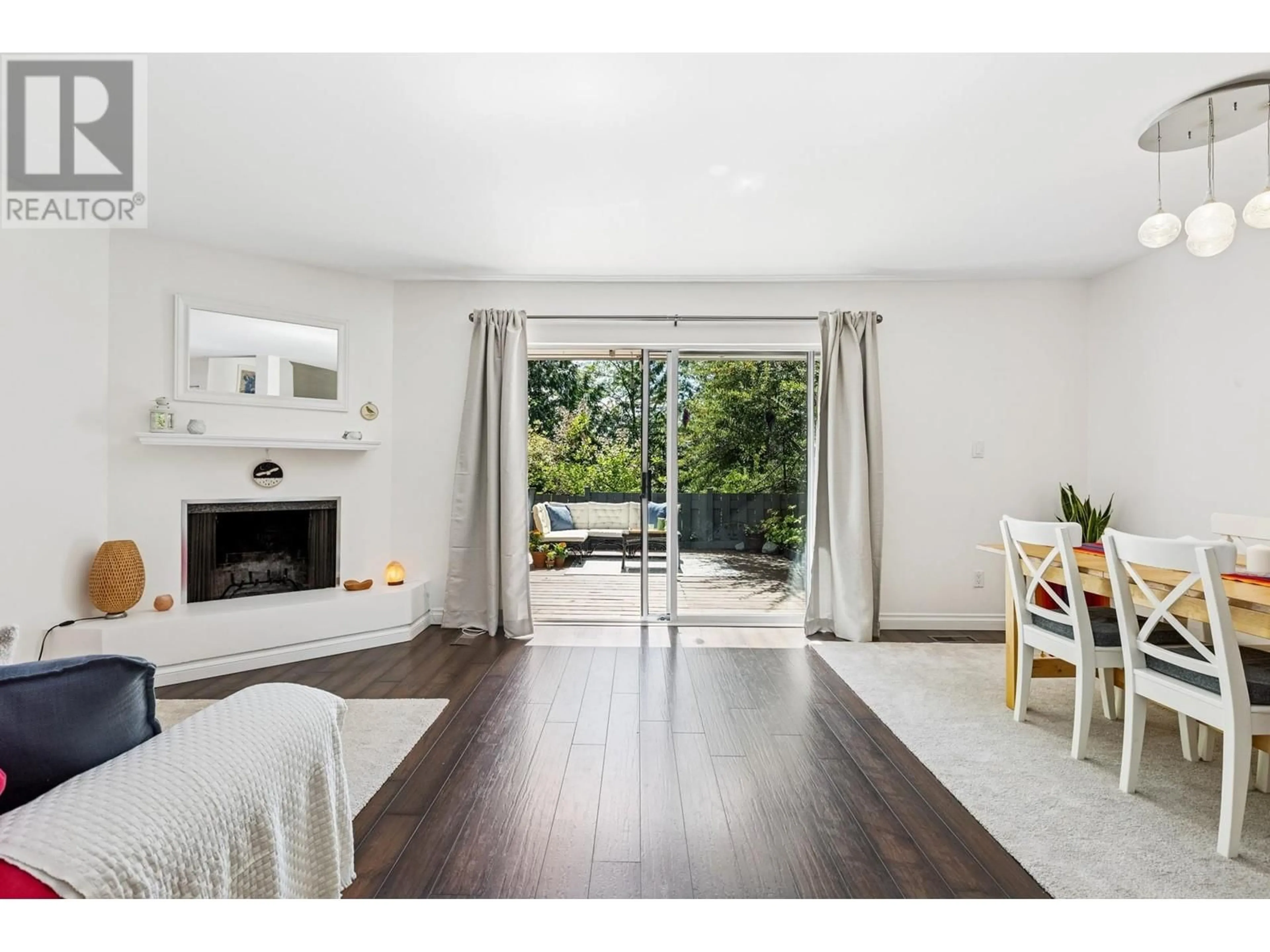 Unknown for 4611 HOSKINS ROAD, North Vancouver British Columbia V7K2R2