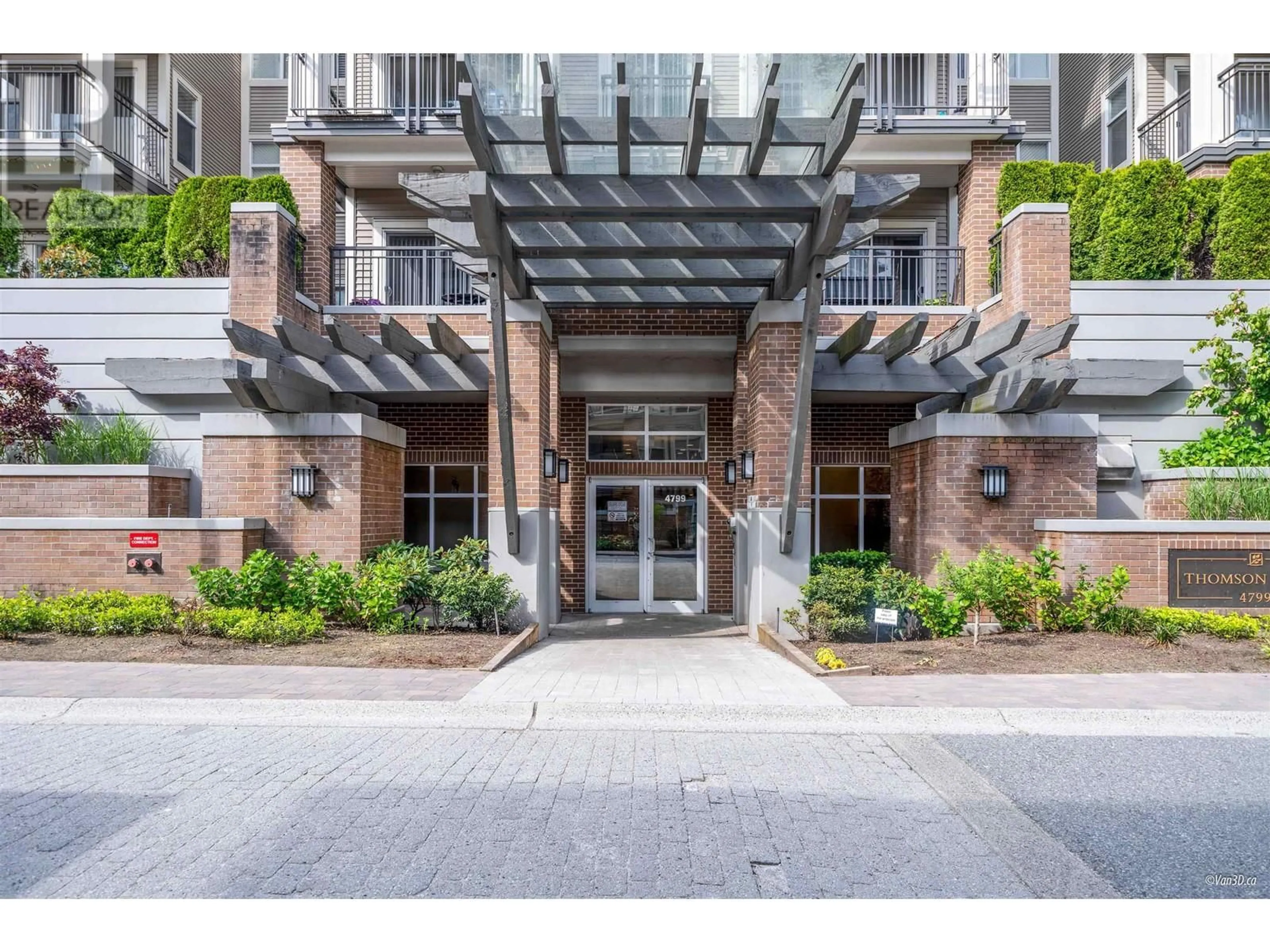 Indoor foyer for 212 - 4799 BRENTWOOD DRIVE, Burnaby British Columbia V5C0C4