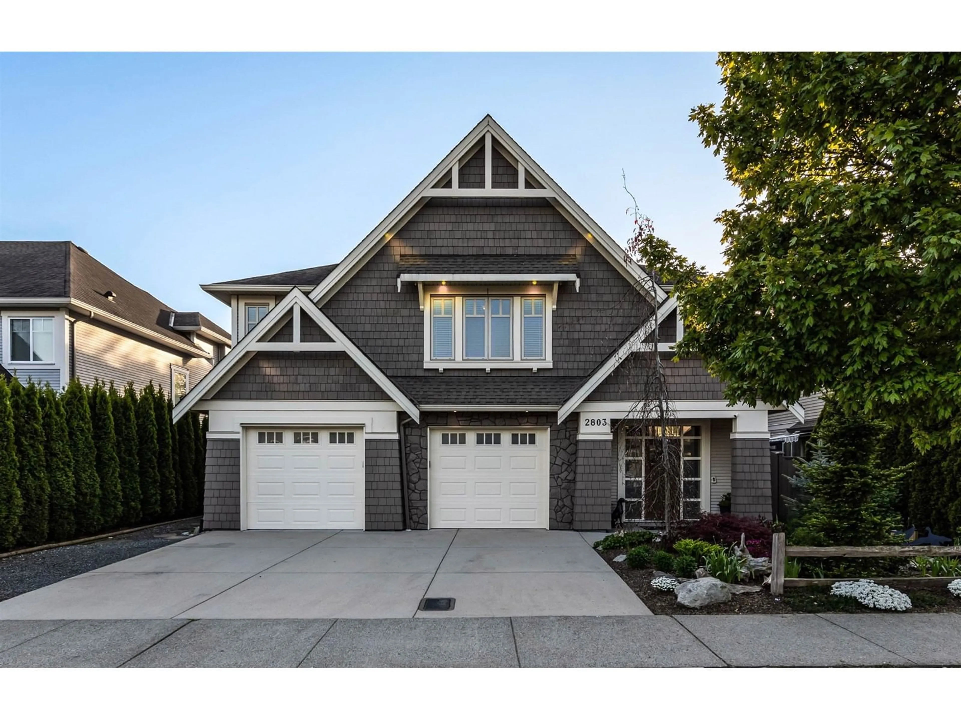 Home with vinyl exterior material, street for 2803 BRISTOL, Abbotsford British Columbia V2S8N6