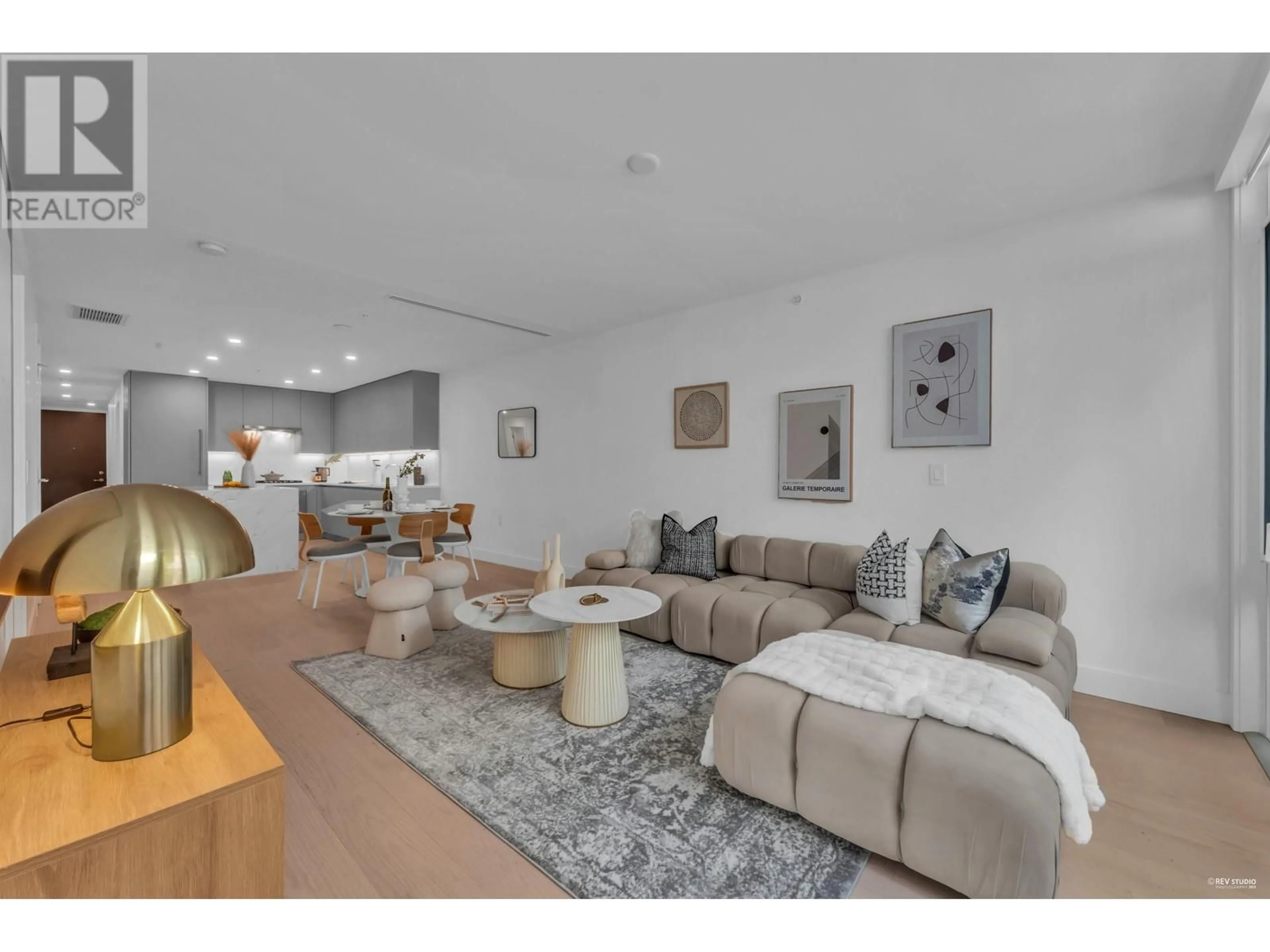 Living room with furniture, unknown for 204 - 1331 MARINE DRIVE, West Vancouver British Columbia V7T1B6