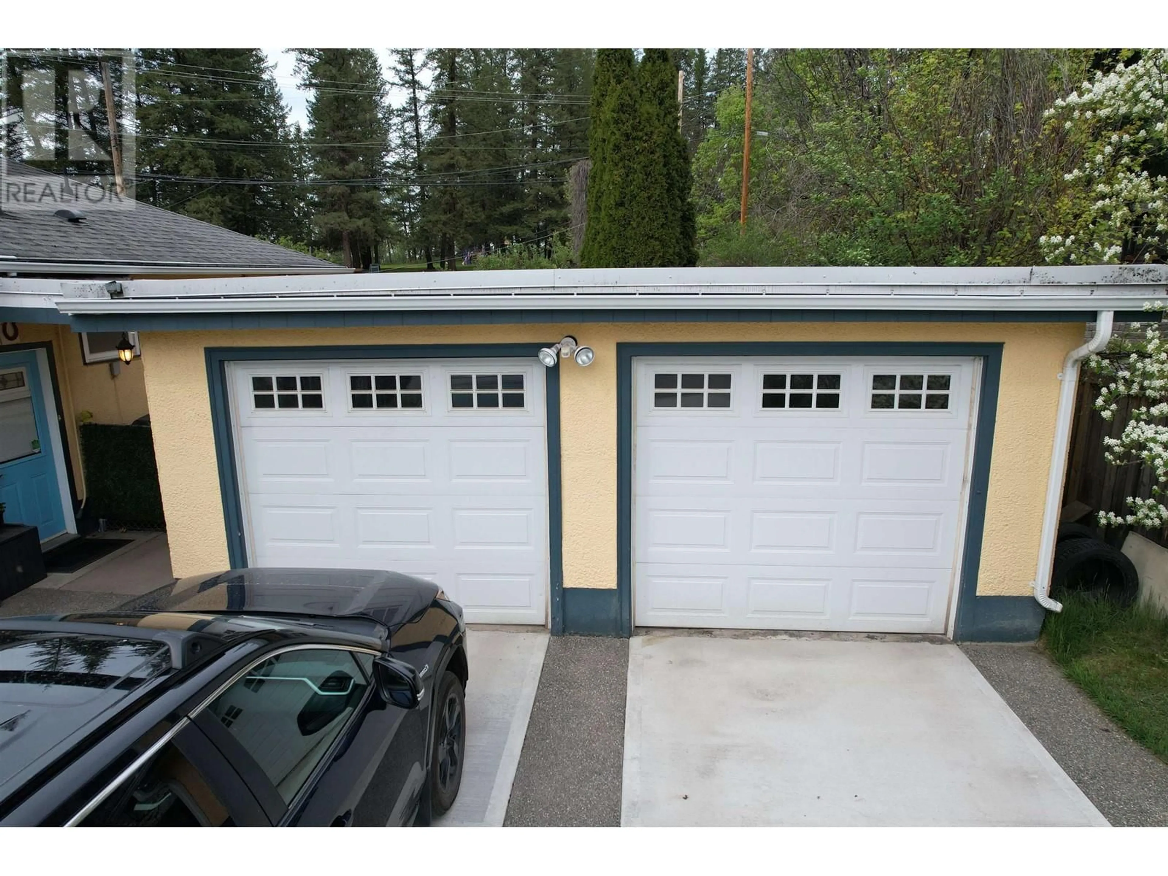 Indoor garage for 817 MOFFAT AVENUE, Quesnel British Columbia V2J3A5