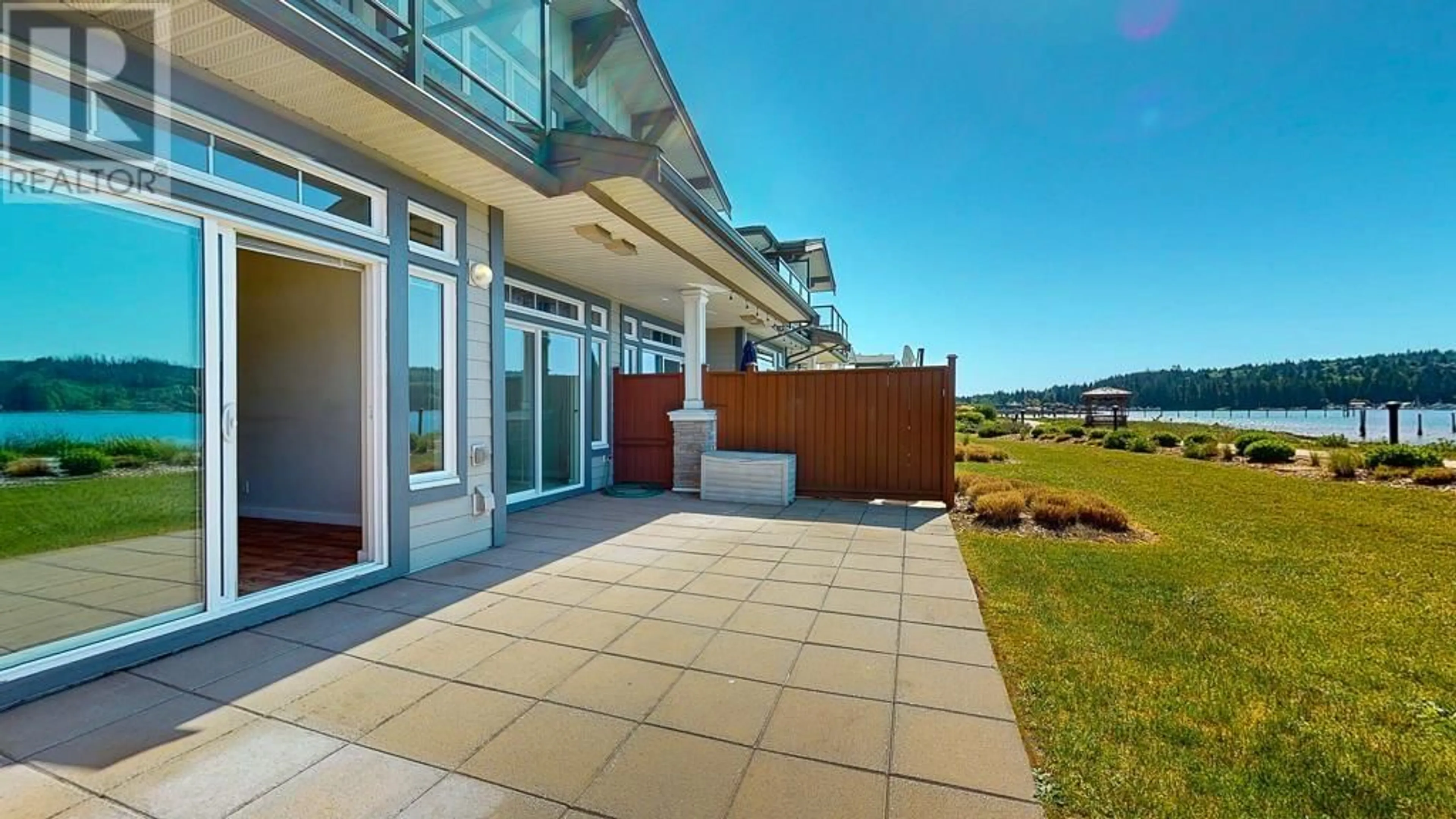 Patio, unknown for 5993 BEACHGATE LANE, Sechelt British Columbia V7Z0S2