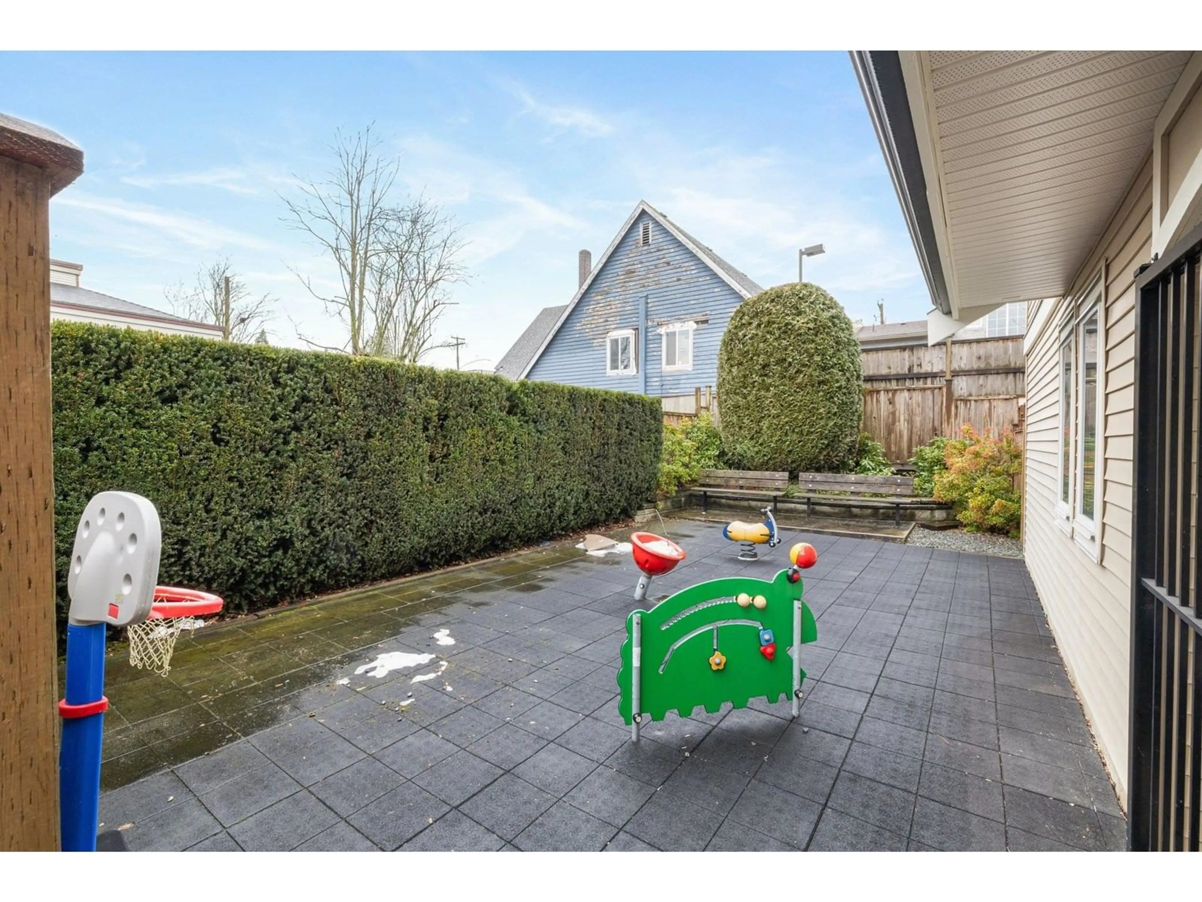 Patio, street for 4 - 27234 30, Langley British Columbia V4W3J6
