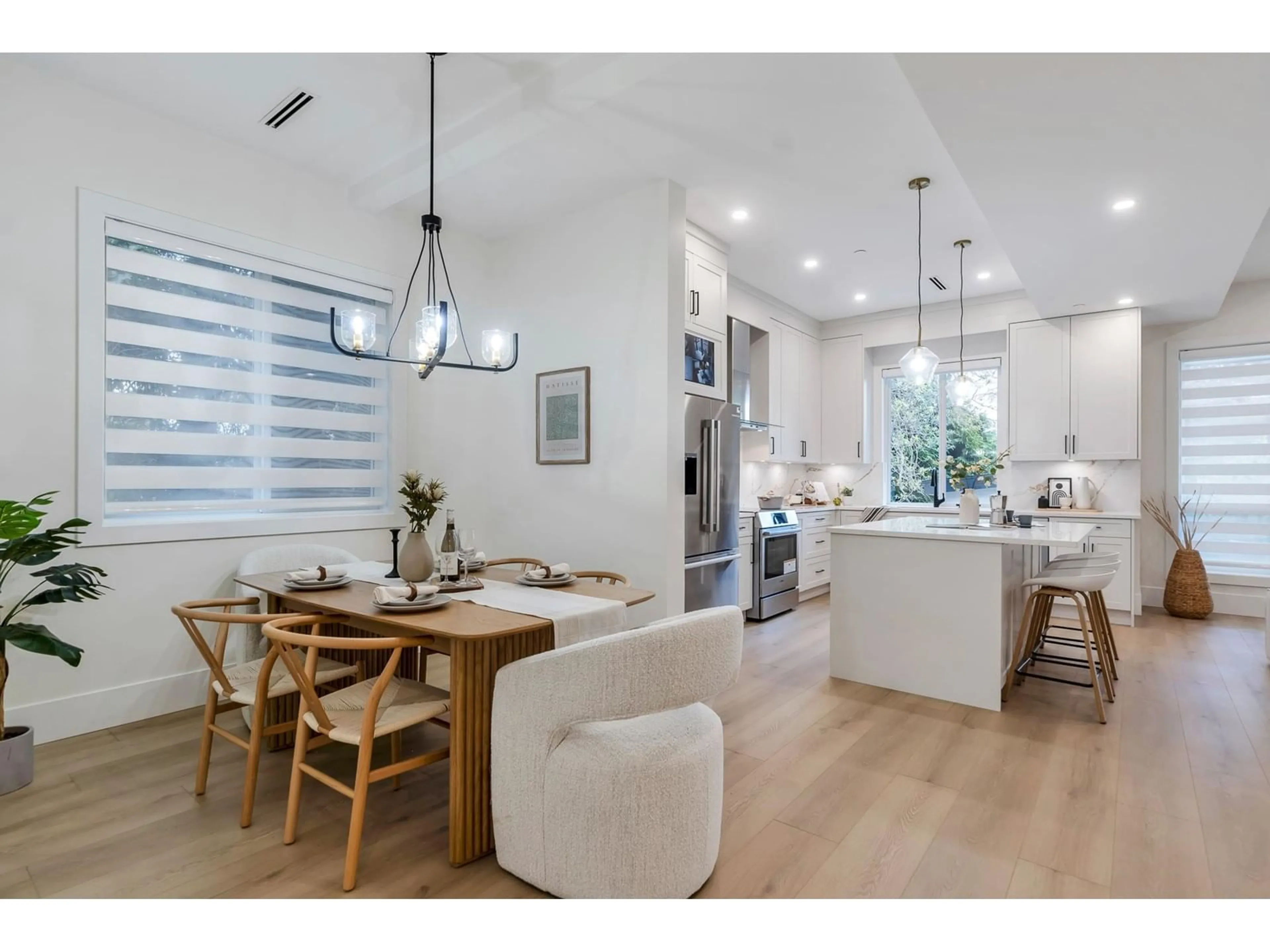 Open concept kitchen, unknown for 15570 OXENHAM, White Rock British Columbia V4B2J3