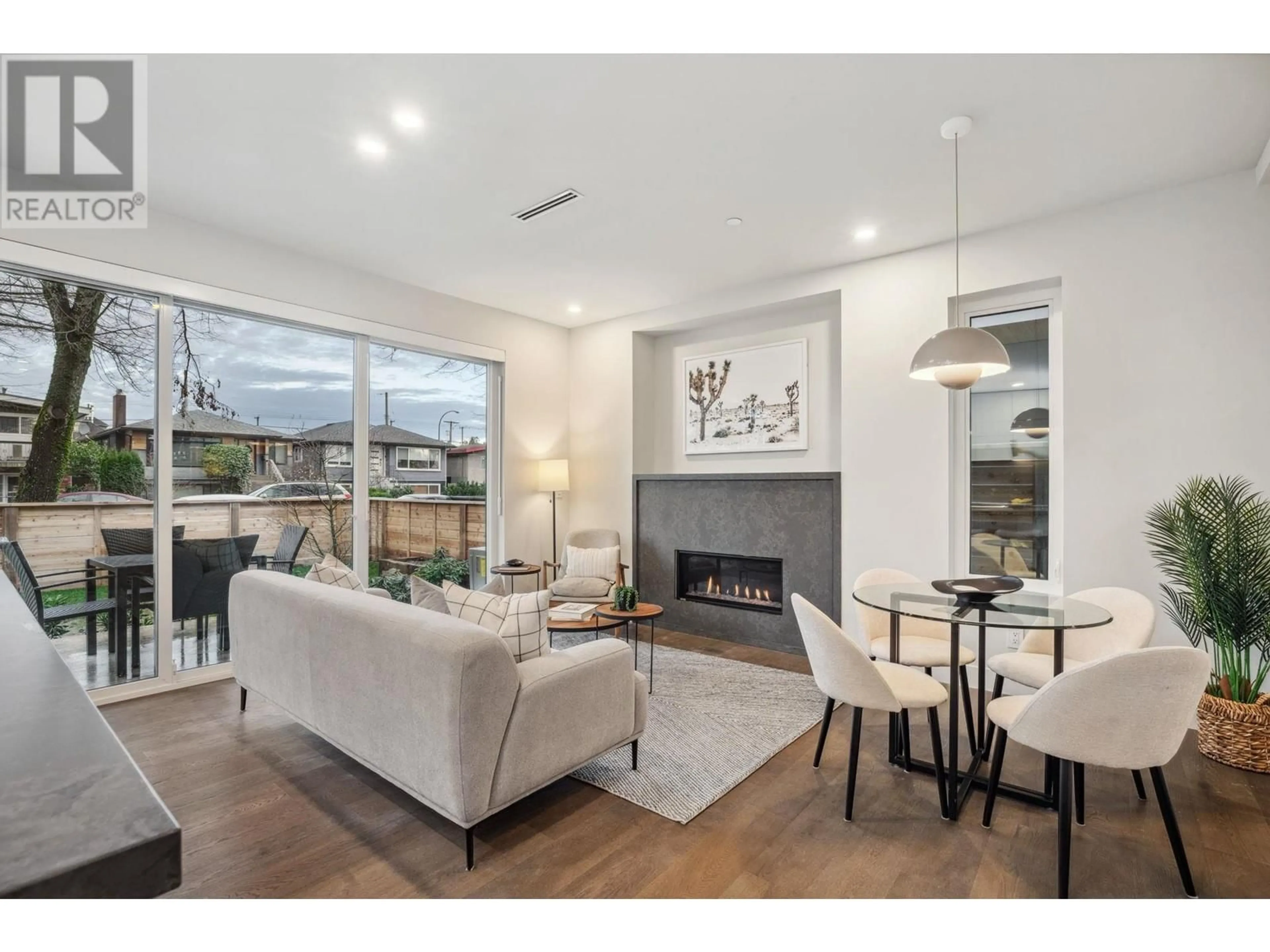 Living room with furniture, unknown for 1 - 638 46TH AVENUE, Vancouver British Columbia V5W2A3