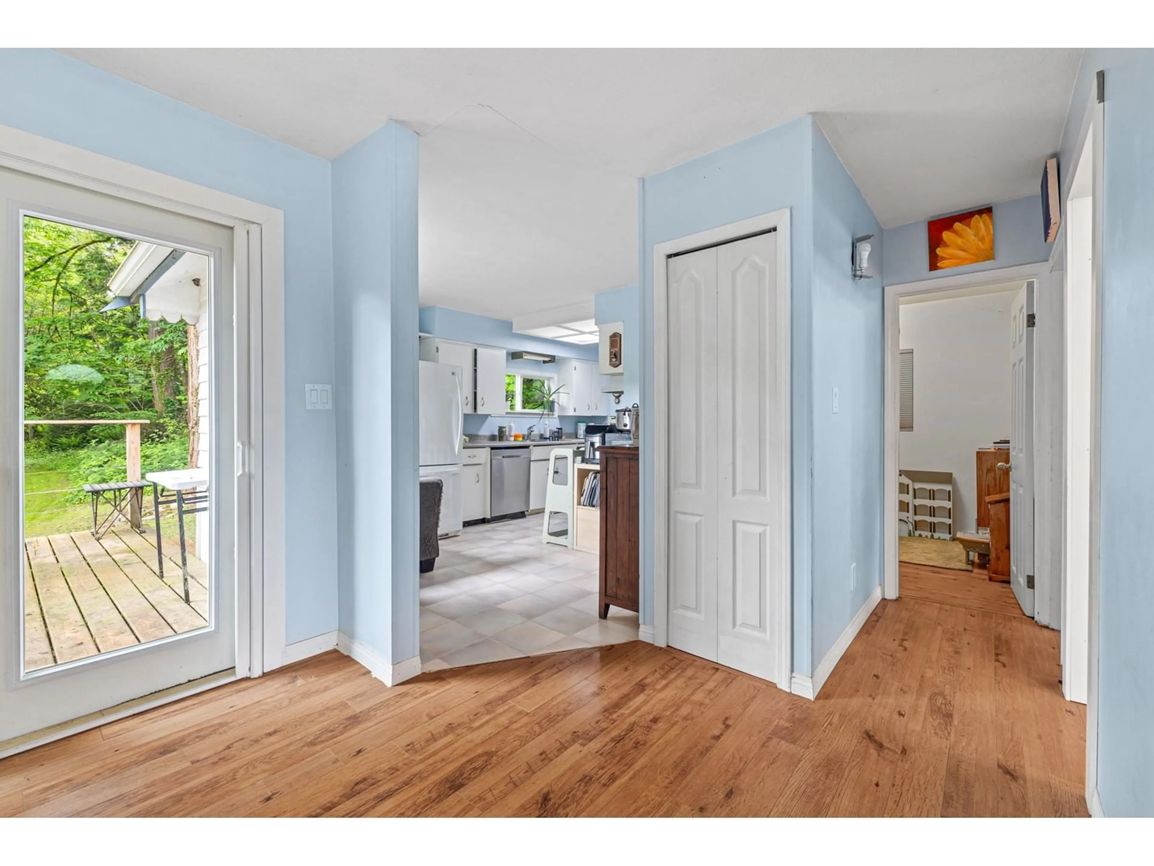 Open concept kitchen, unknown for 34075 MCCRIMMON, Abbotsford British Columbia V2S2V6