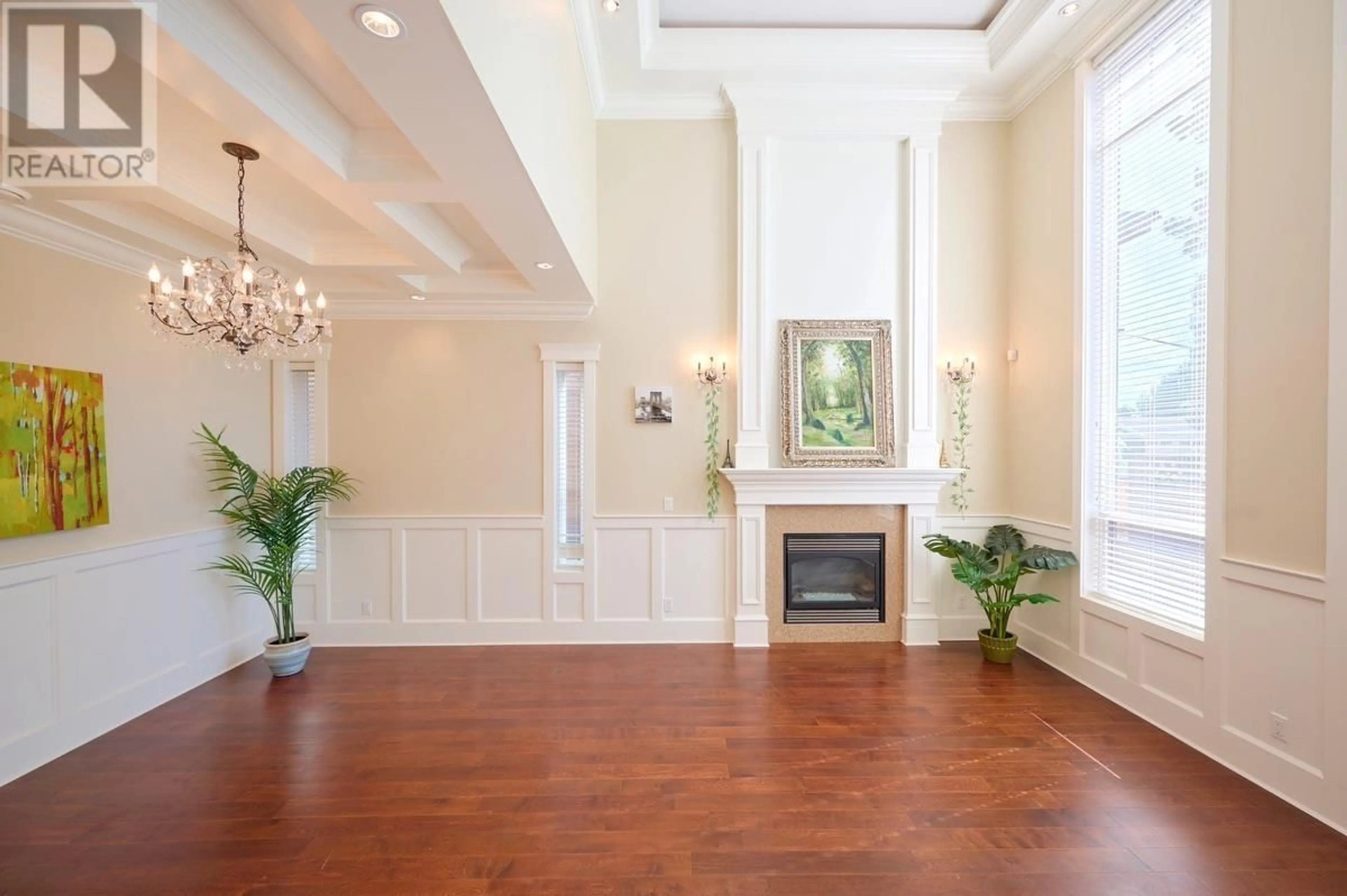 Indoor foyer for 9511 KIRKMOND CRESCENT, Richmond British Columbia V7E1M7