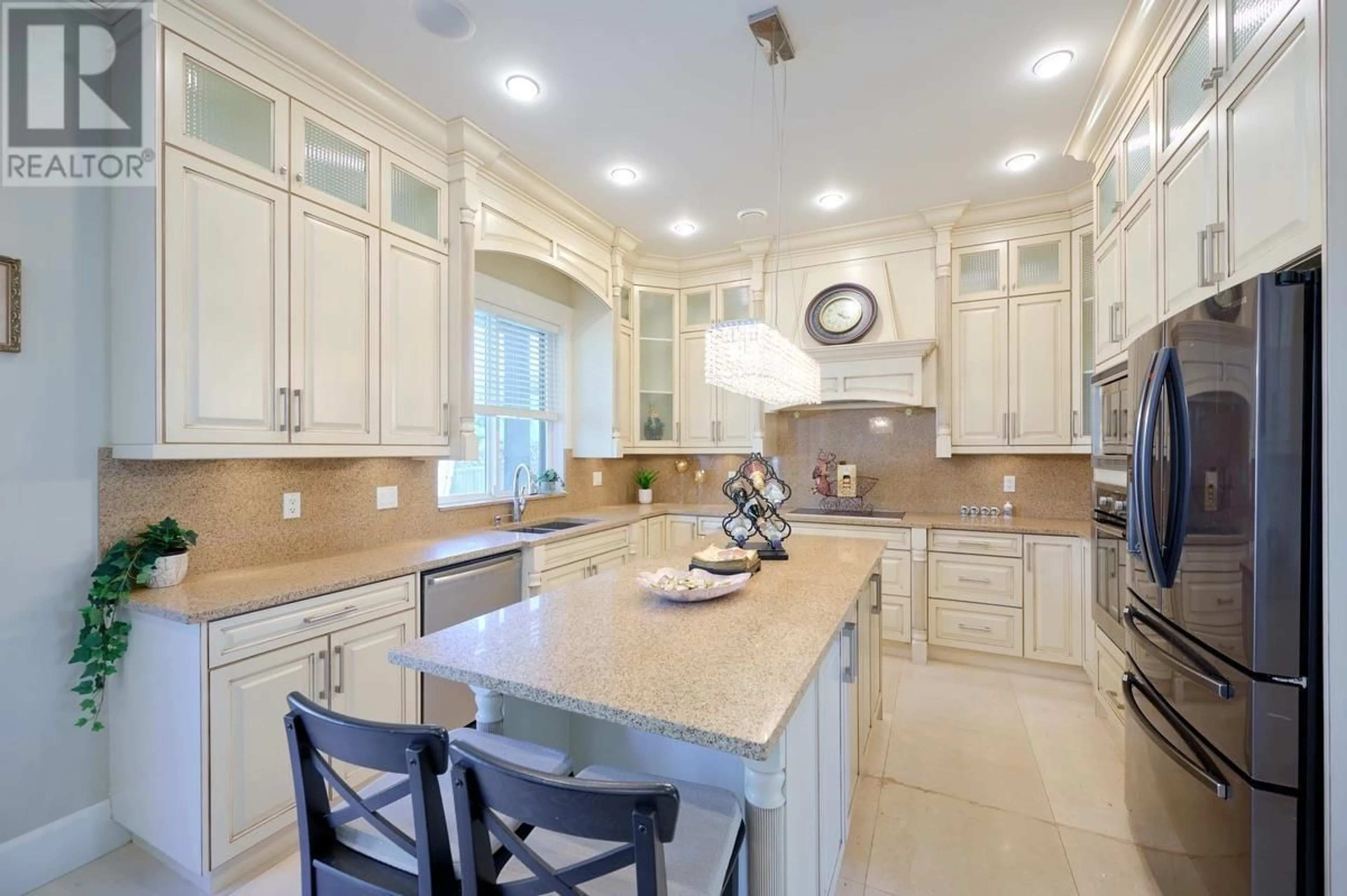 Open concept kitchen, ceramic/tile floor for 9511 KIRKMOND CRESCENT, Richmond British Columbia V7E1M7