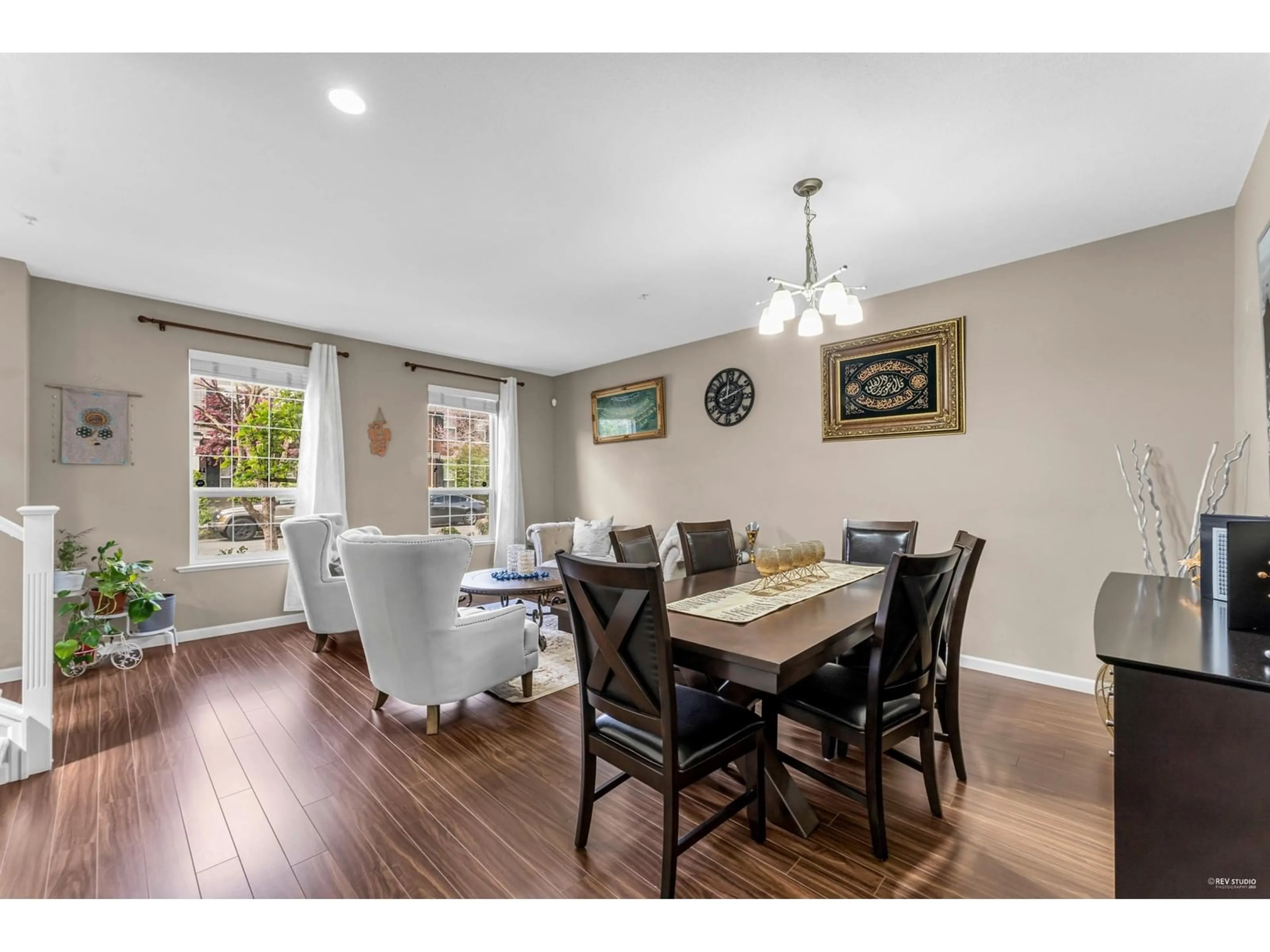 Dining room, wood/laminate floor for 6940 208A, Langley British Columbia V2Y0G1