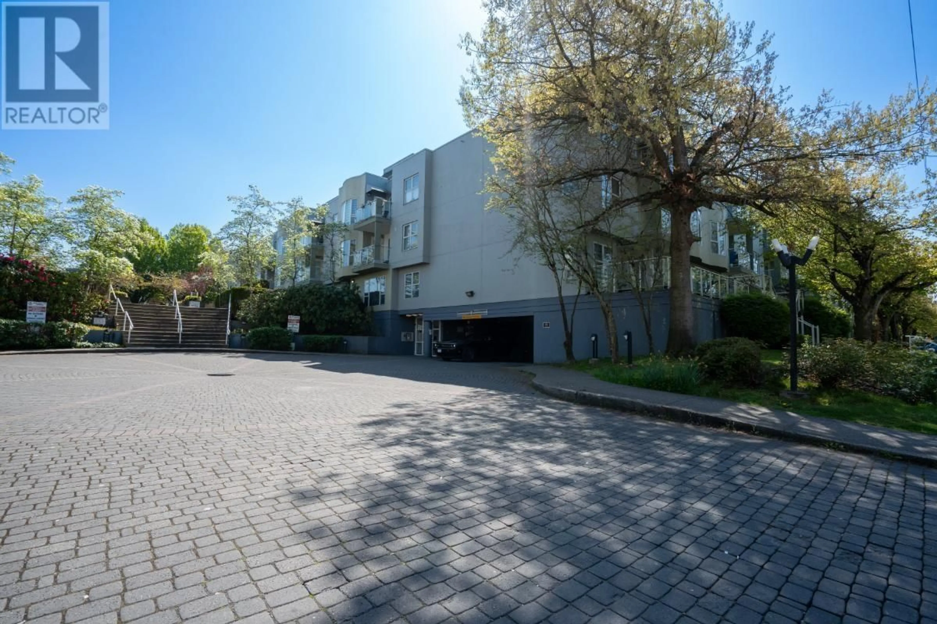 Patio, street for 211 - 7800 ST. ALBANS ROAD, Richmond British Columbia V6Y3Y5