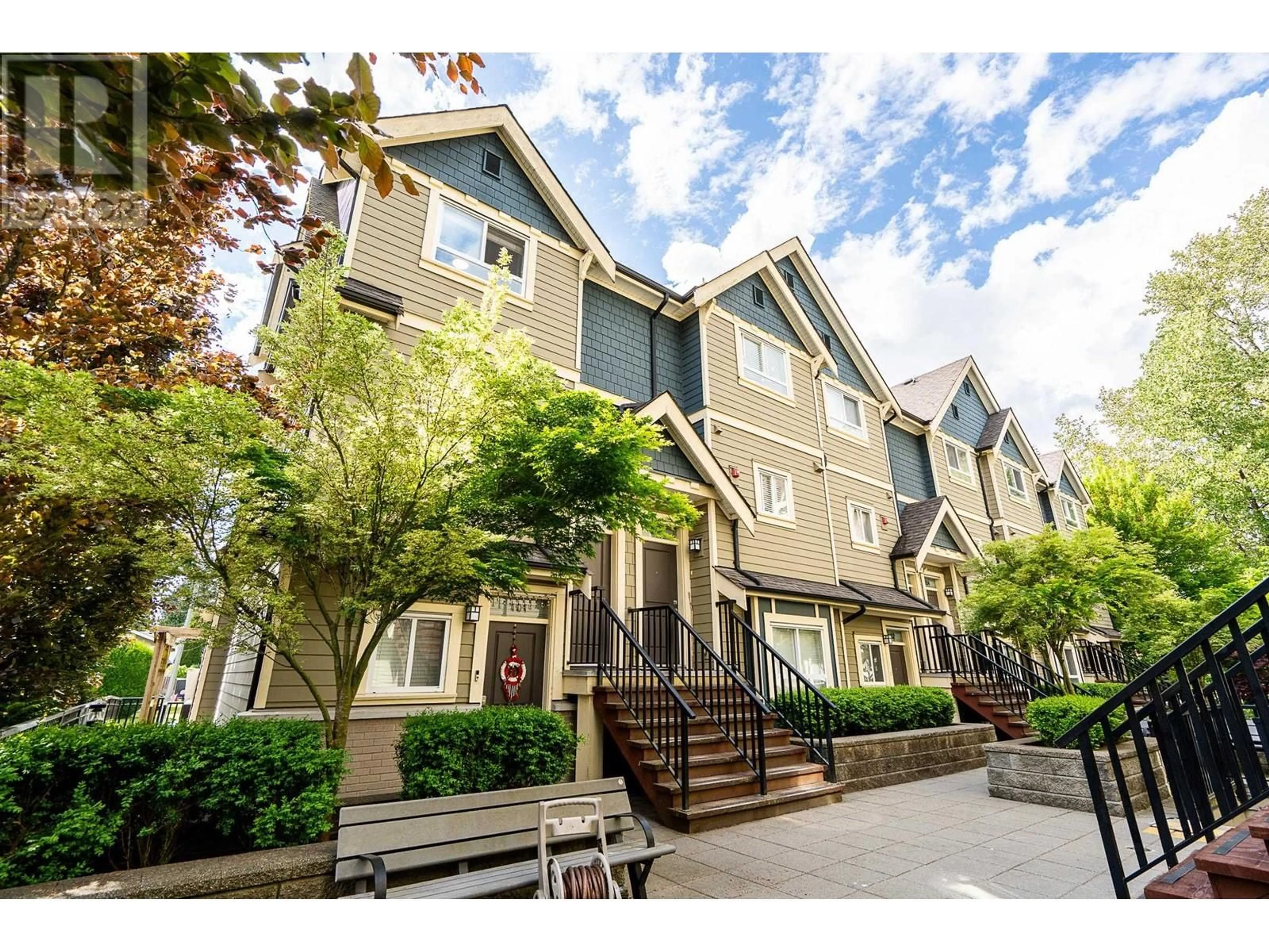 Patio, street for 201 - 3488 SEFTON STREET, Port Coquitlam British Columbia V3B3R2