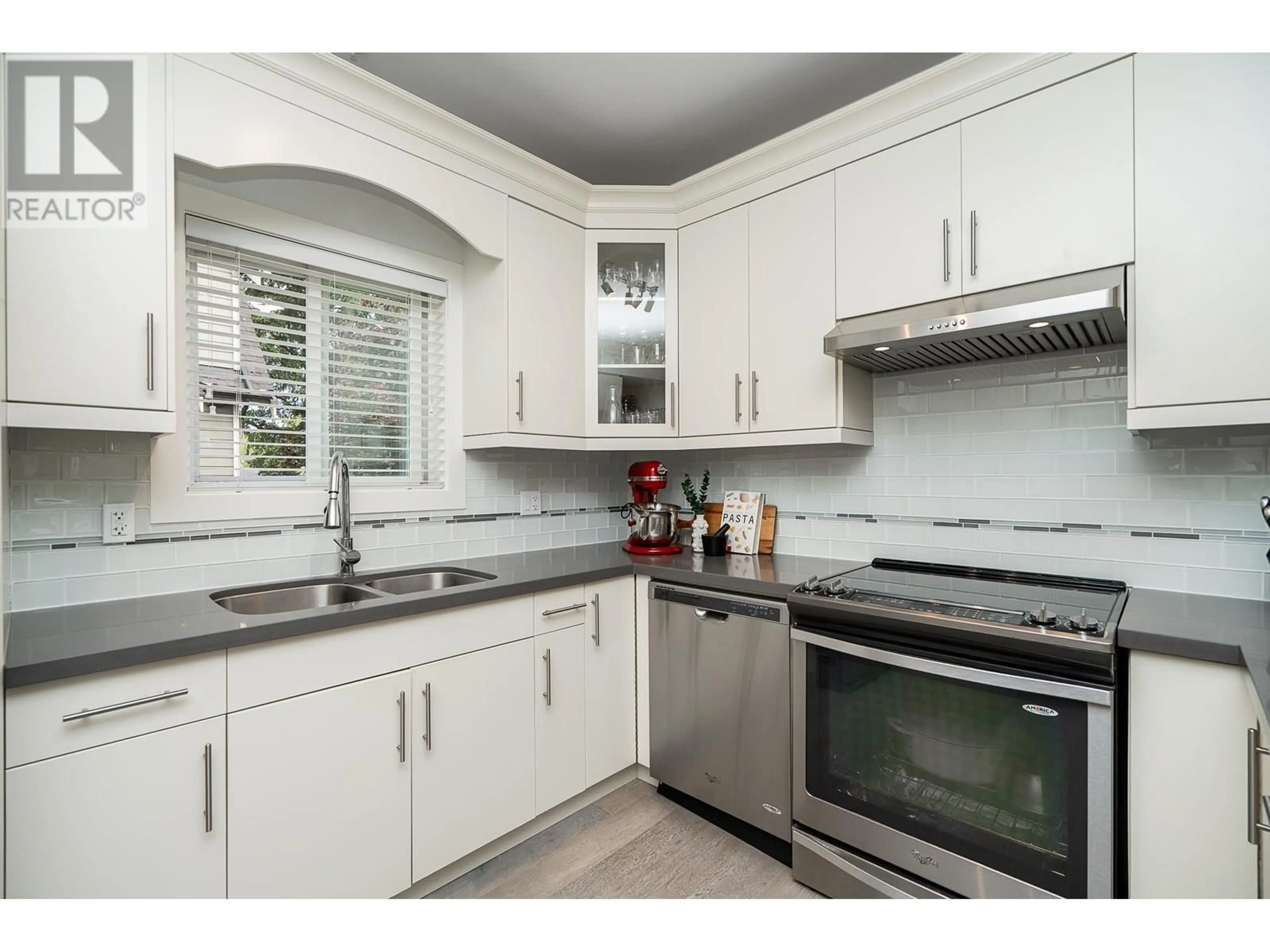 Standard kitchen, unknown for 201 - 3488 SEFTON STREET, Port Coquitlam British Columbia V3B3R2