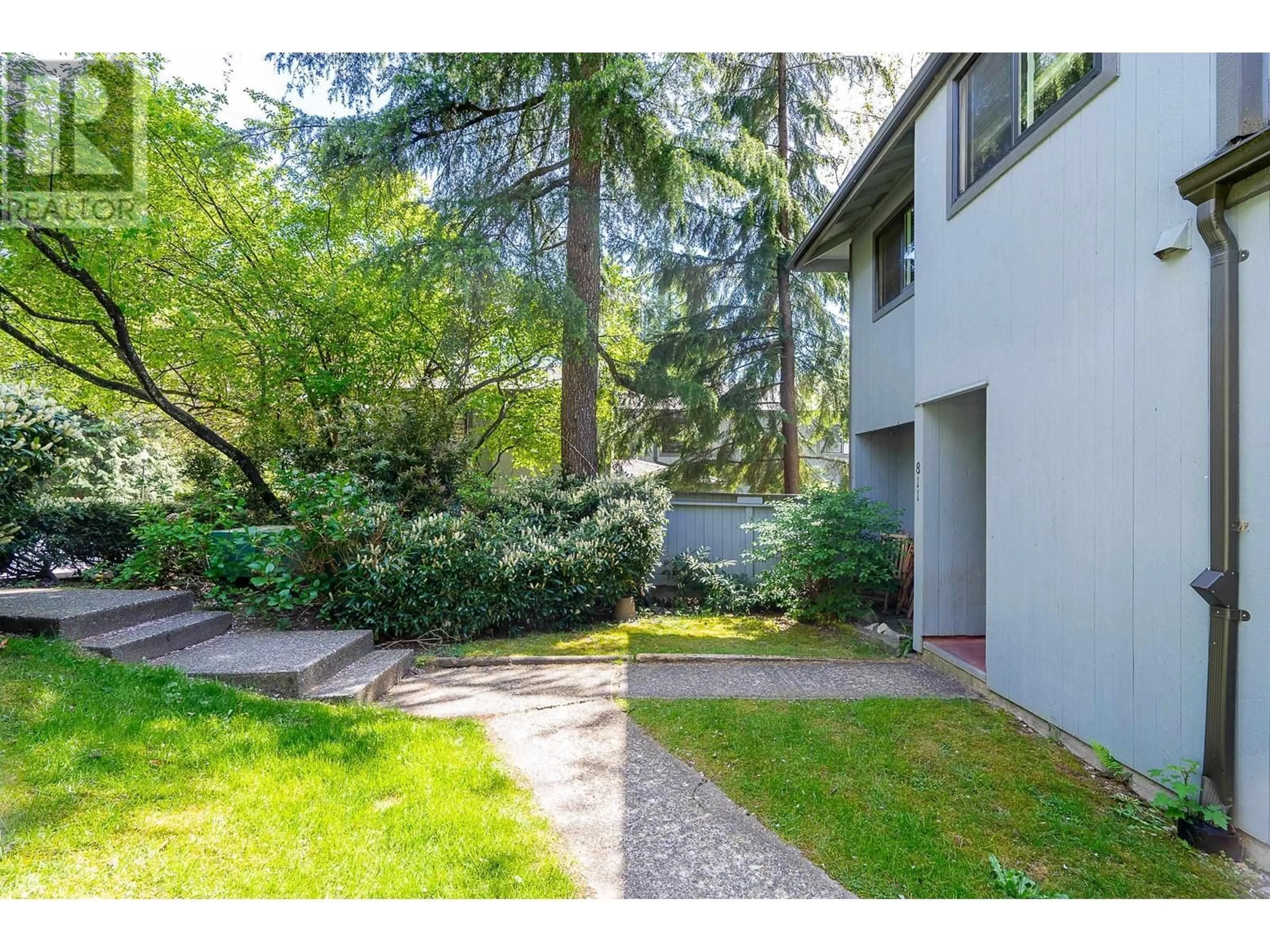 Patio, street for 811 ALEXANDER BAY, Port Moody British Columbia V3H3R7