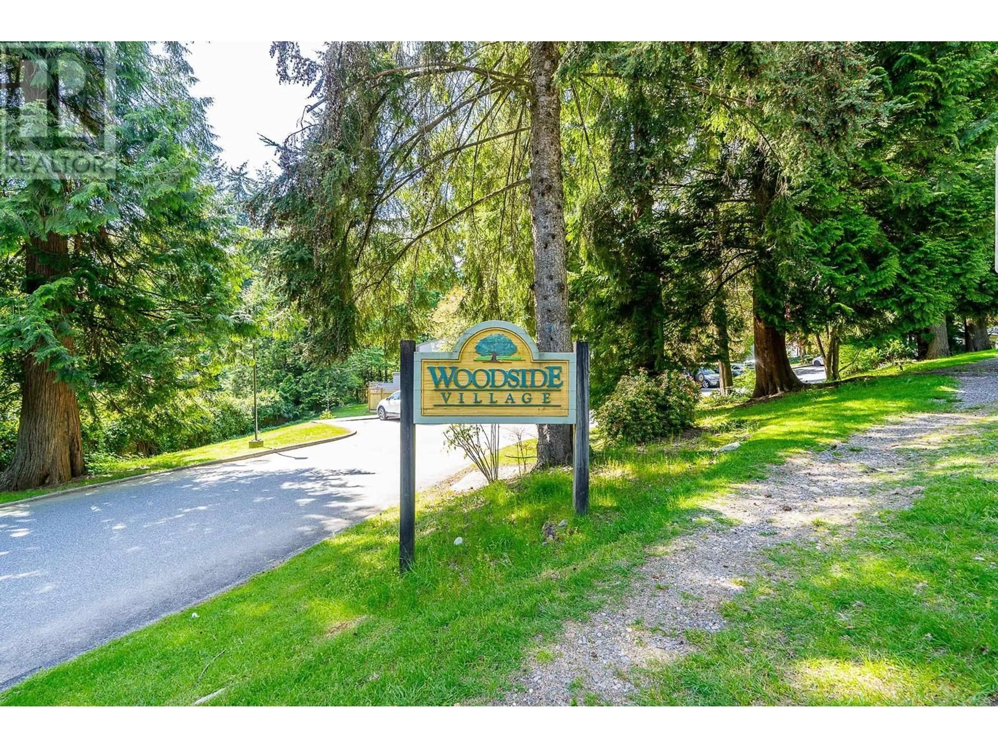 Indoor foyer for 811 ALEXANDER BAY, Port Moody British Columbia V3H3R7