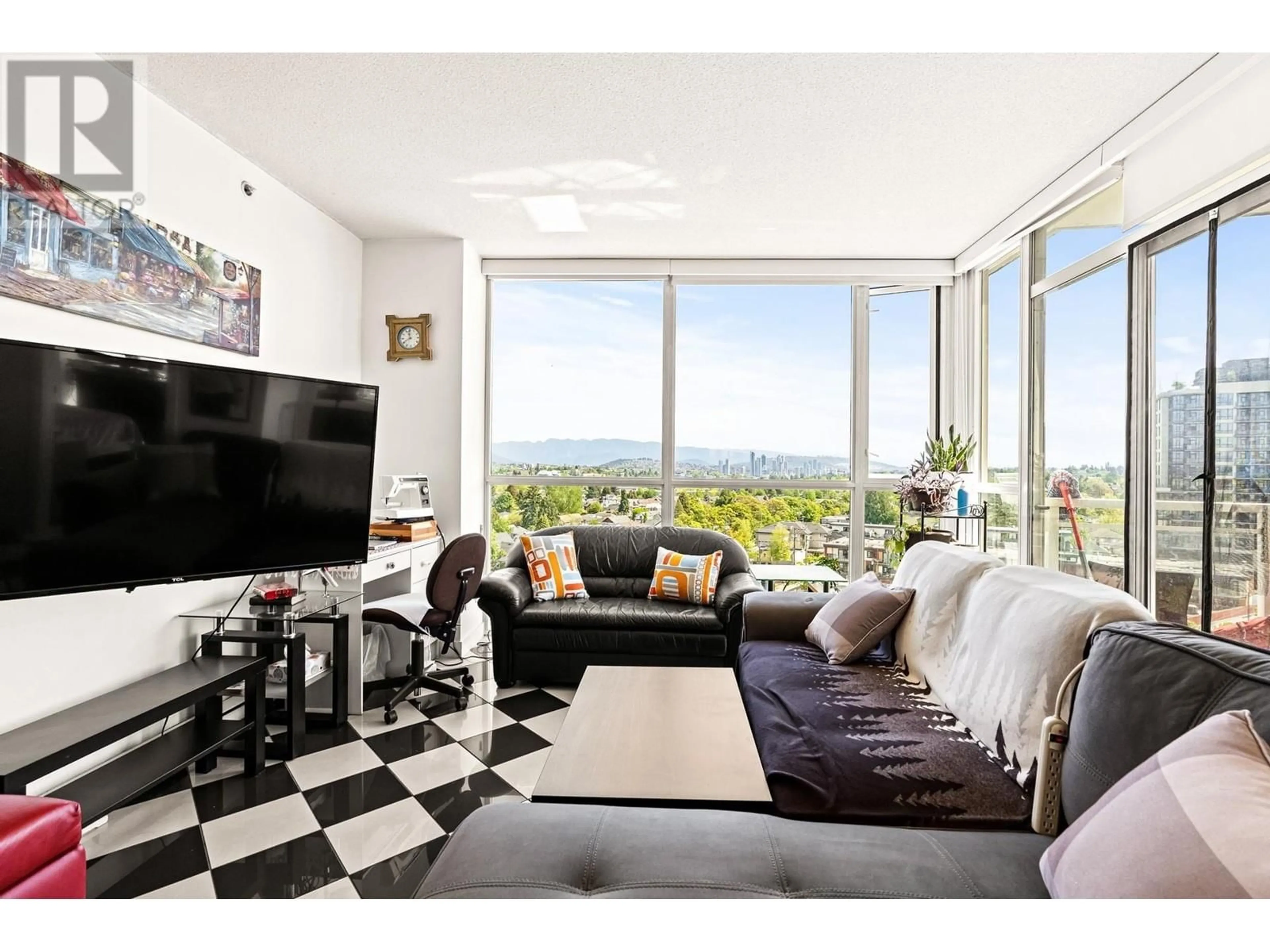 Living room with furniture, unknown for 1007 - 4028 KNIGHT STREET, Vancouver British Columbia V5N5Y8
