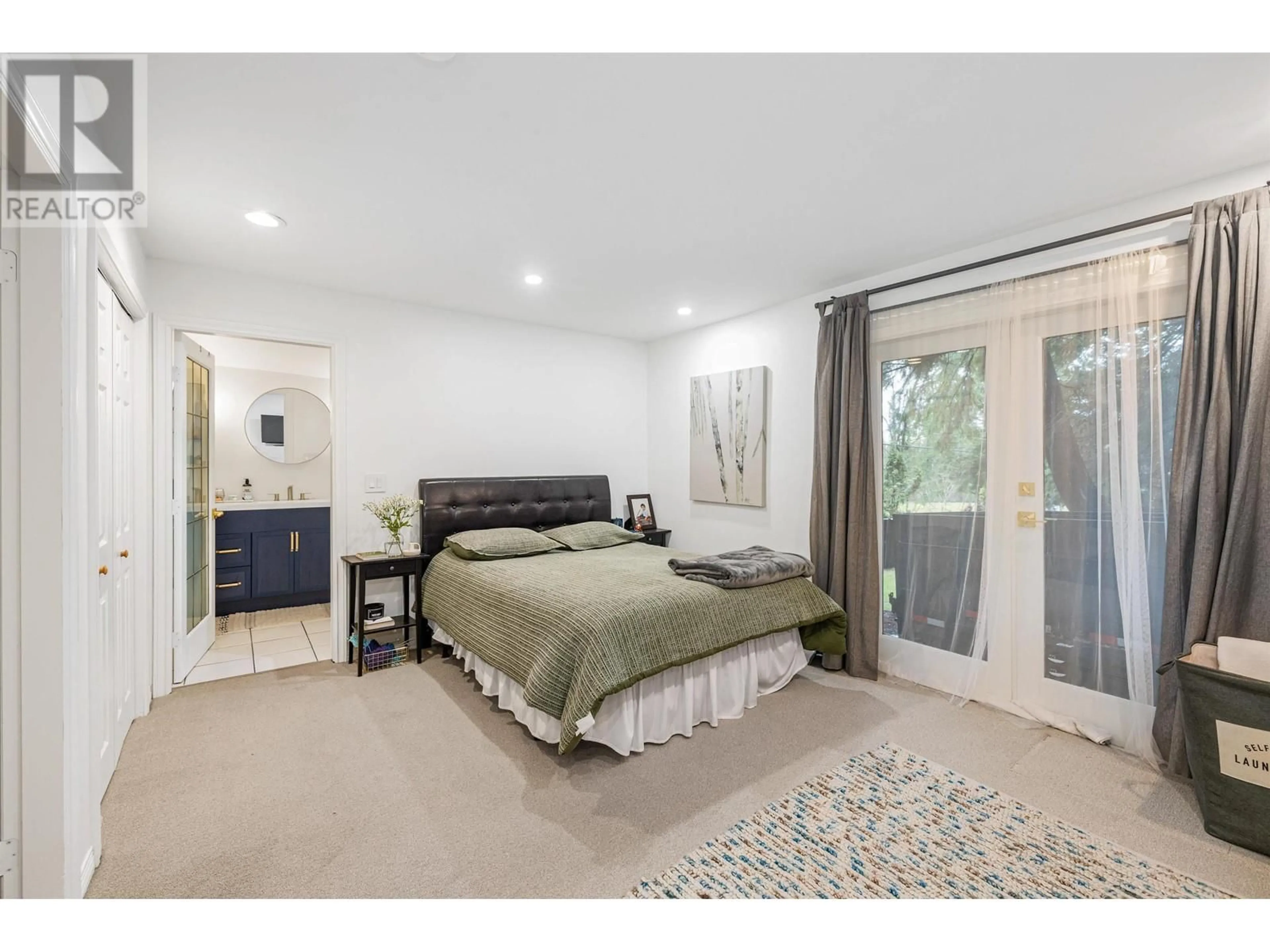A pic of a room for 417 HADDEN DRIVE, West Vancouver British Columbia V7S1G1