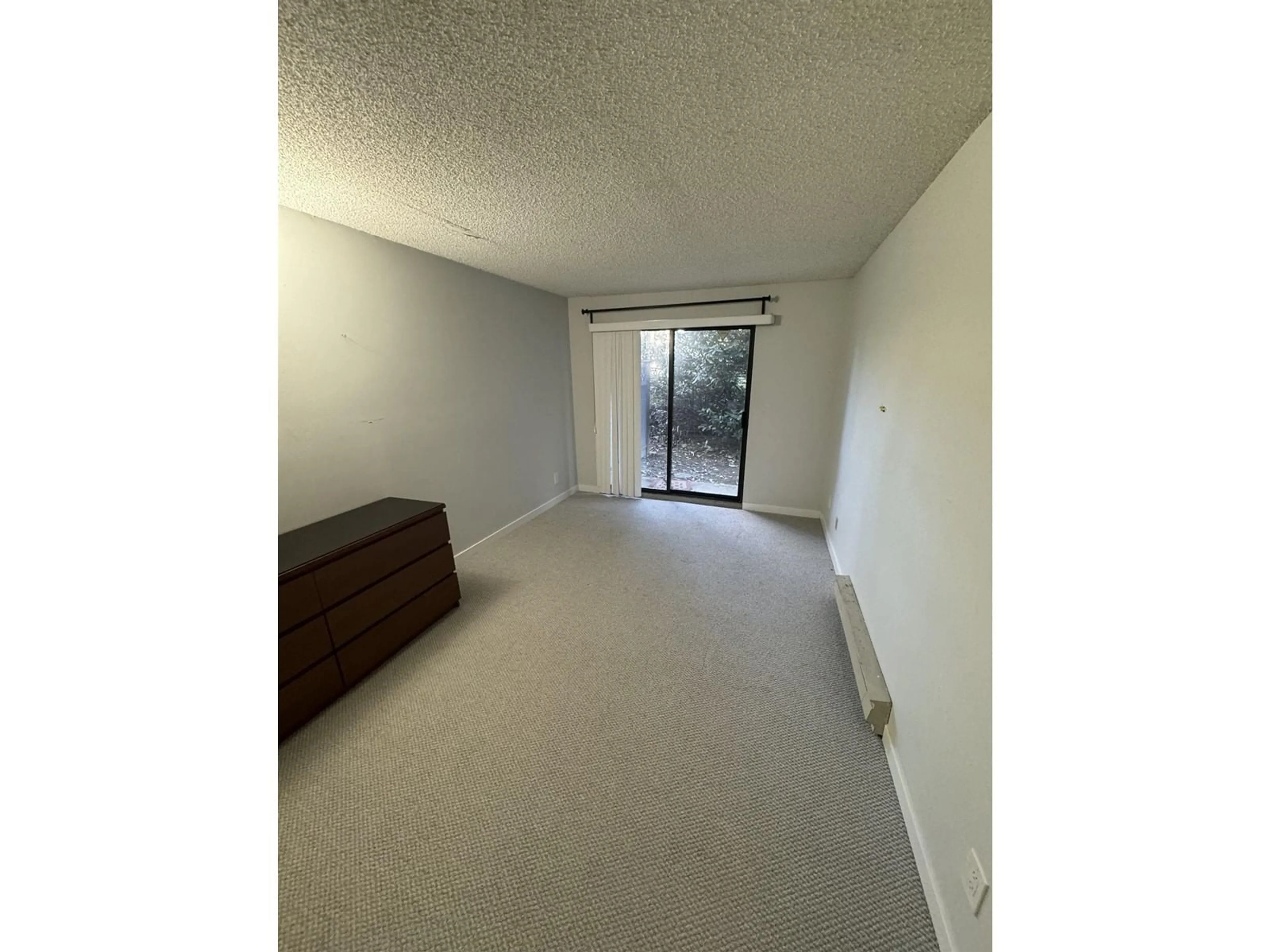 A pic of a room for 102 - 7090 133B, Surrey British Columbia V3W8A4
