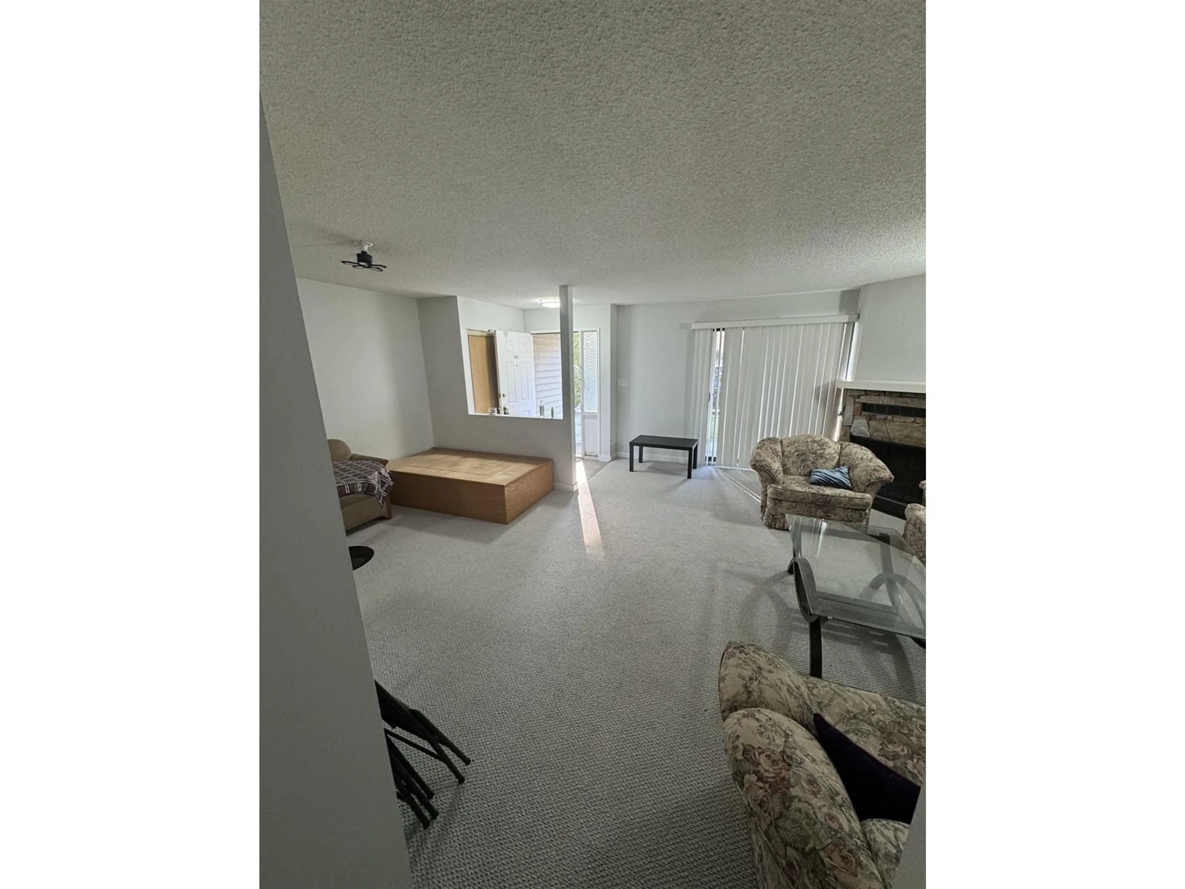 A pic of a room for 102 - 7090 133B, Surrey British Columbia V3W8A4