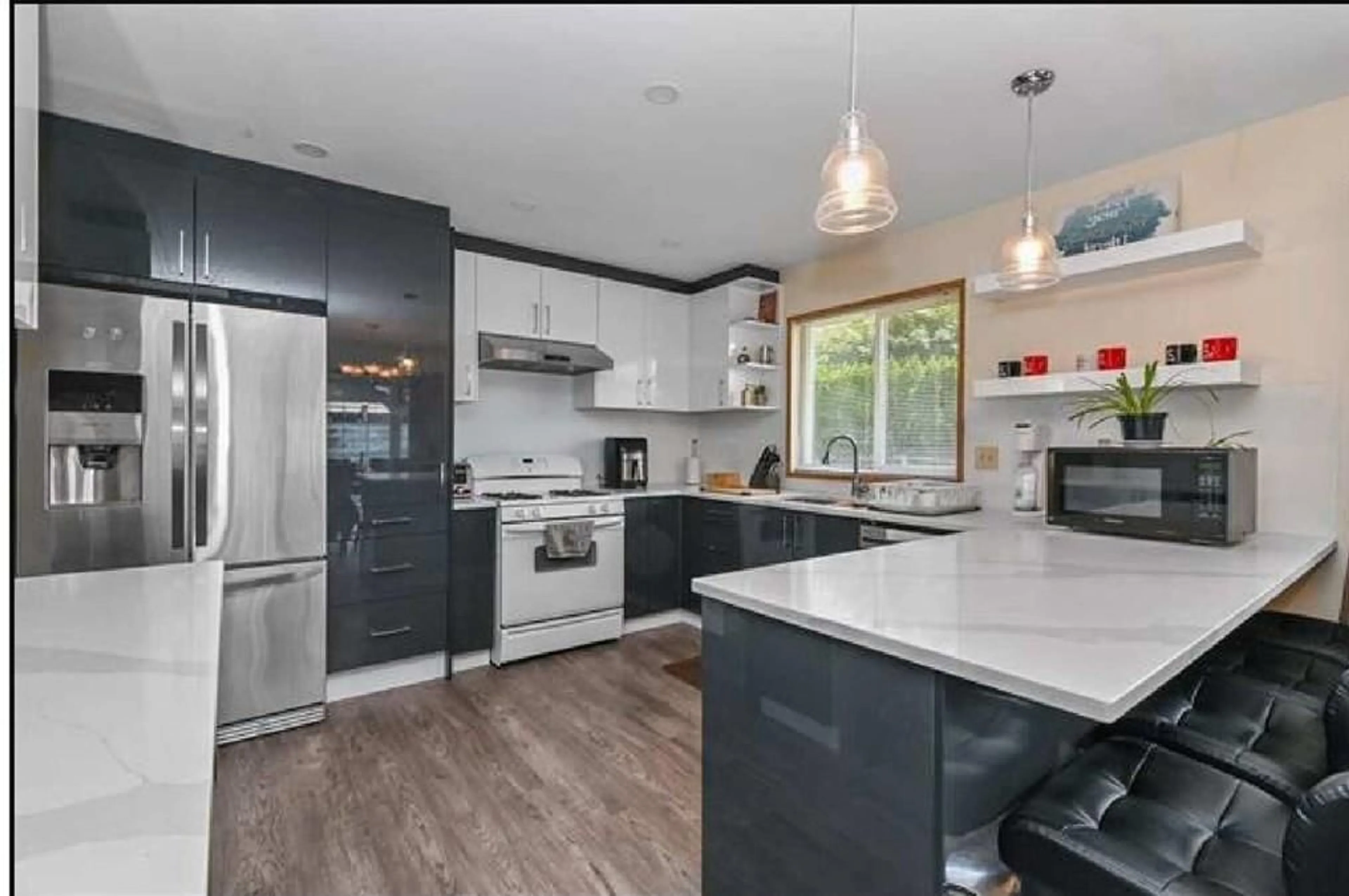Open concept kitchen, unknown for 1590 AGASSIZ-ROSEDALE HIGHWAY NO 9, Agassiz British Columbia V0M1A2
