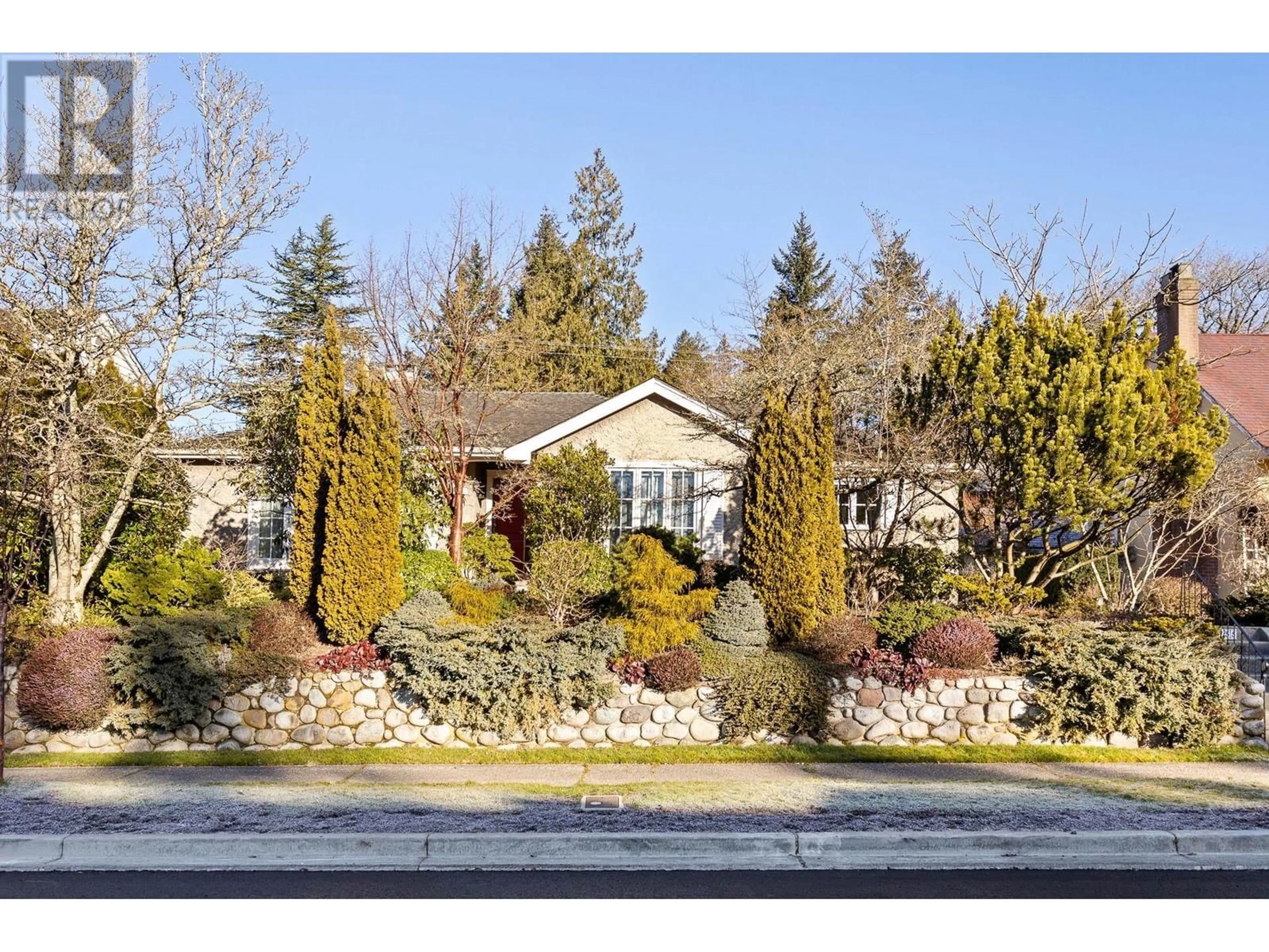 Unknown for 4755 7TH AVENUE, Vancouver British Columbia V6T1C7