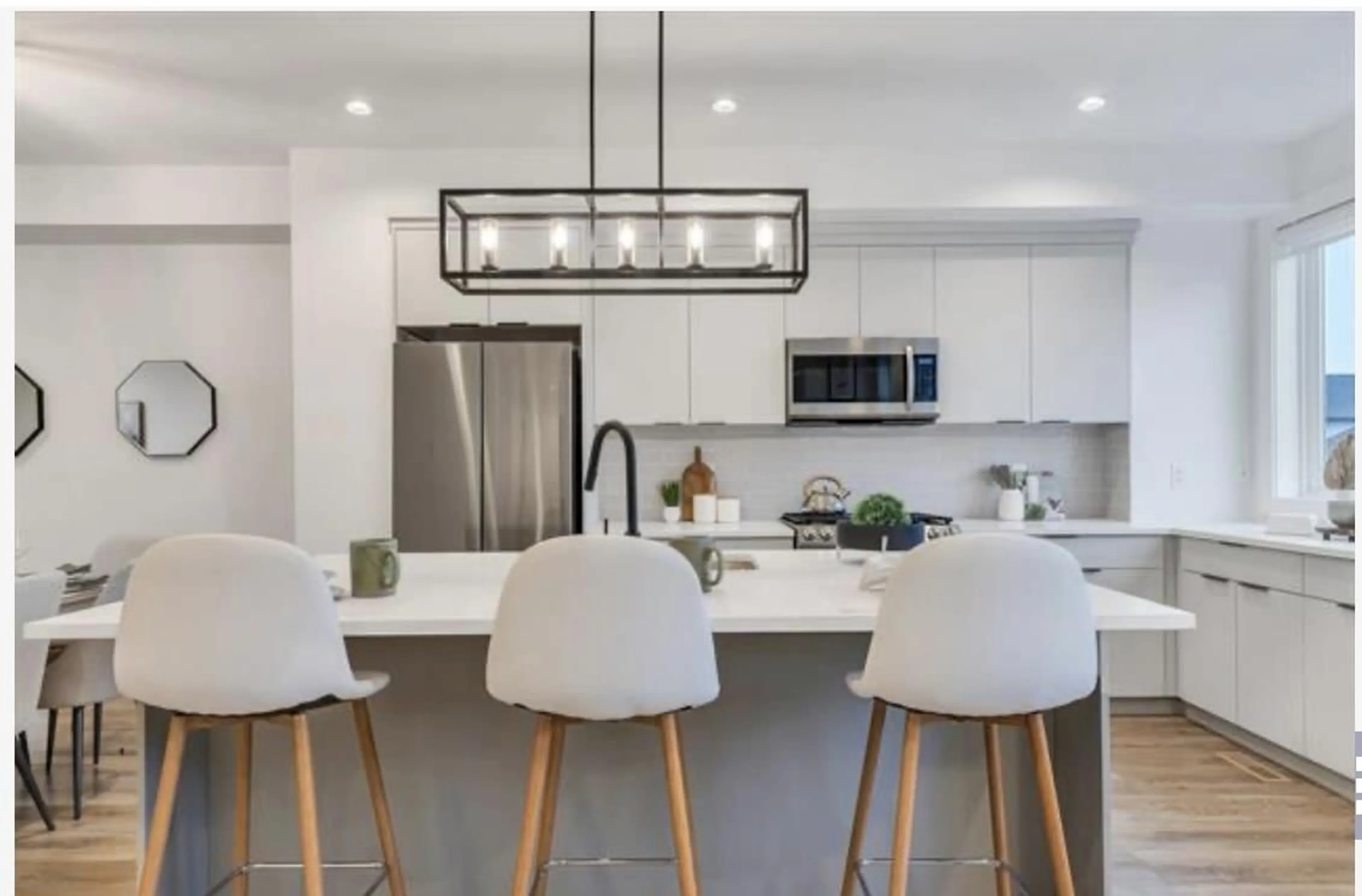 Open concept kitchen, ceramic/tile floor for 10 - 7050 188, Surrey British Columbia V4N3G6