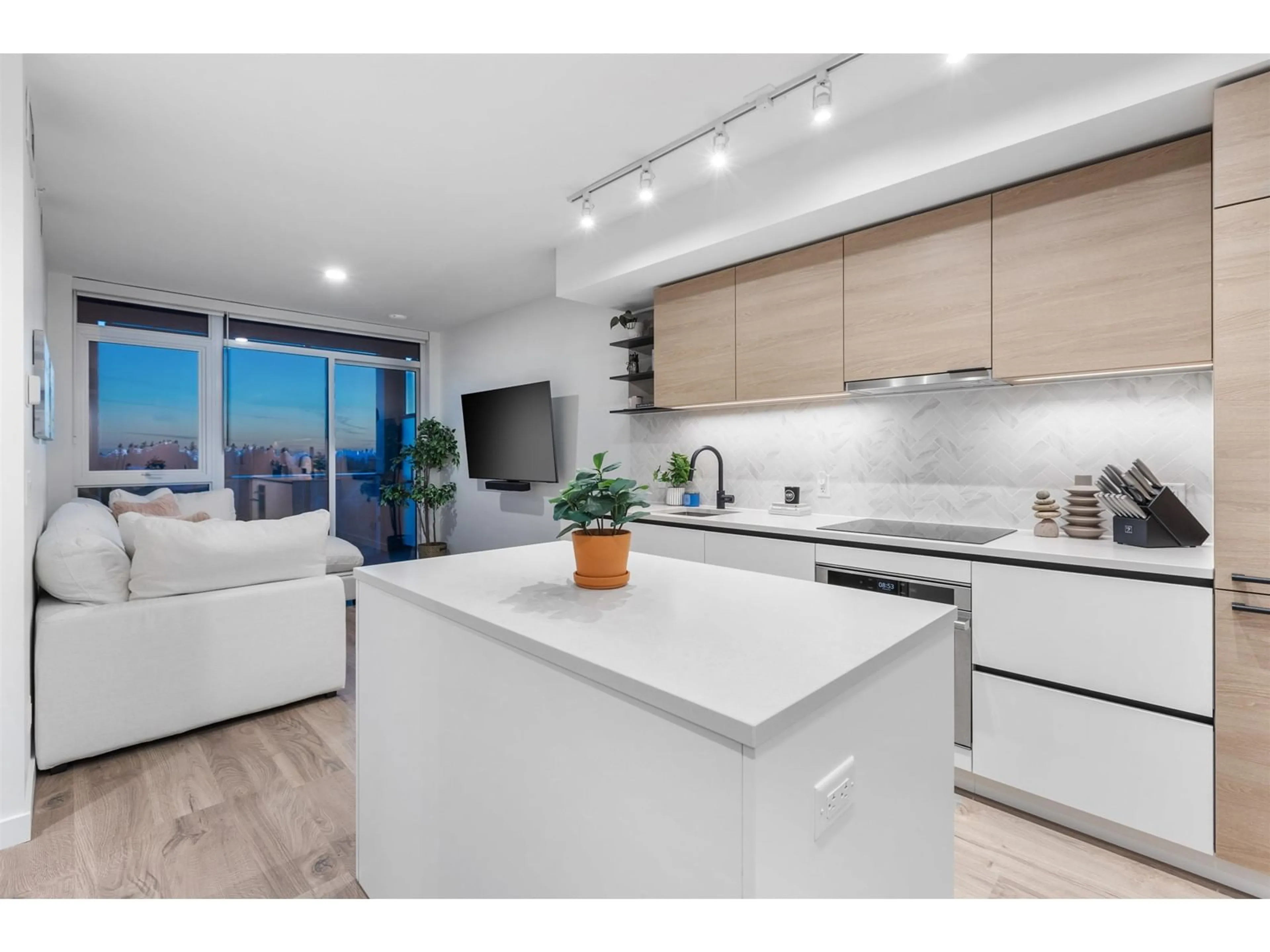 Open concept kitchen, unknown for 1211 - 13428 105, Surrey British Columbia V3T0S6