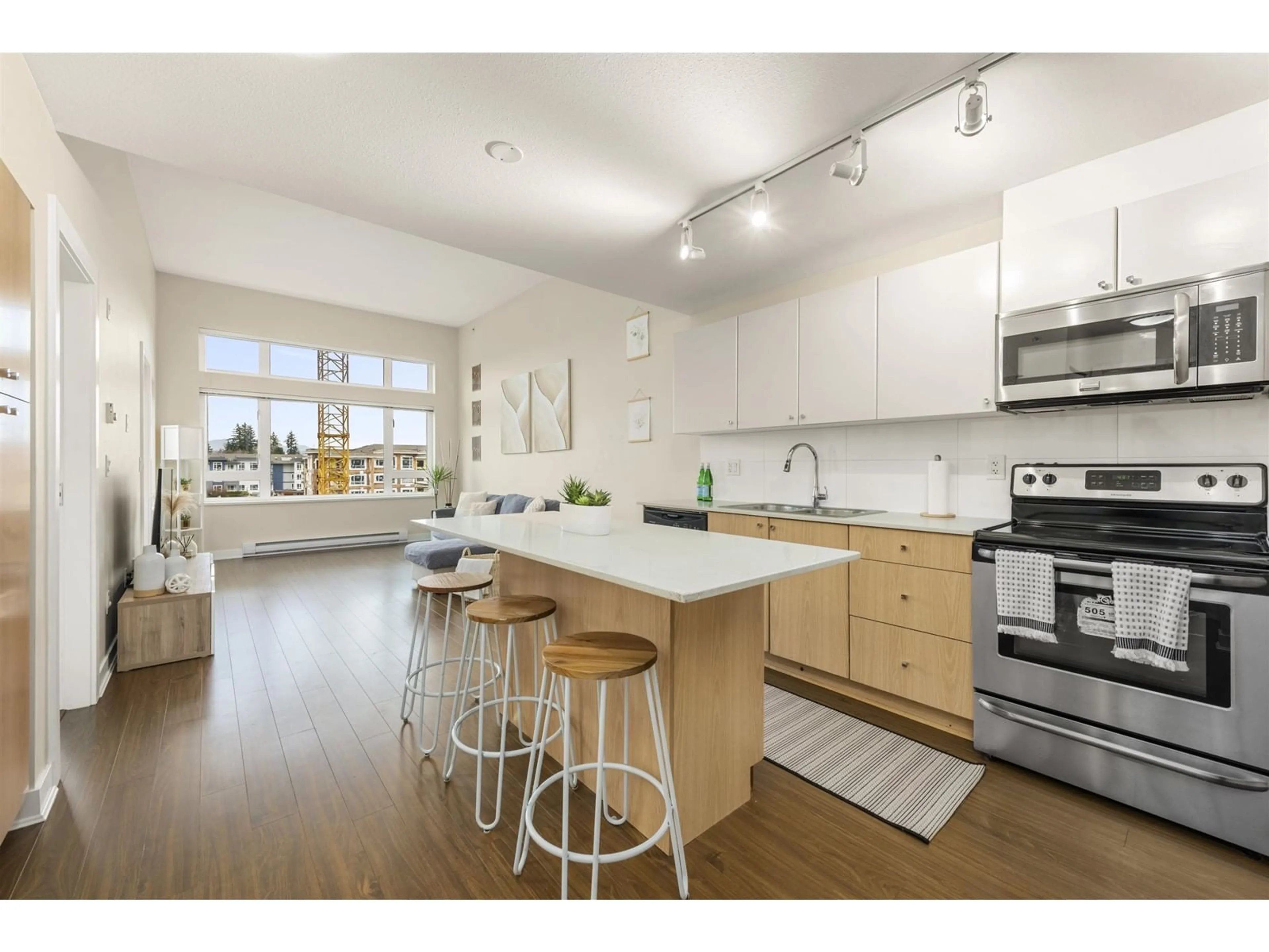 Open concept kitchen, unknown for 408 - 13740 75A, Surrey British Columbia V3W0E8