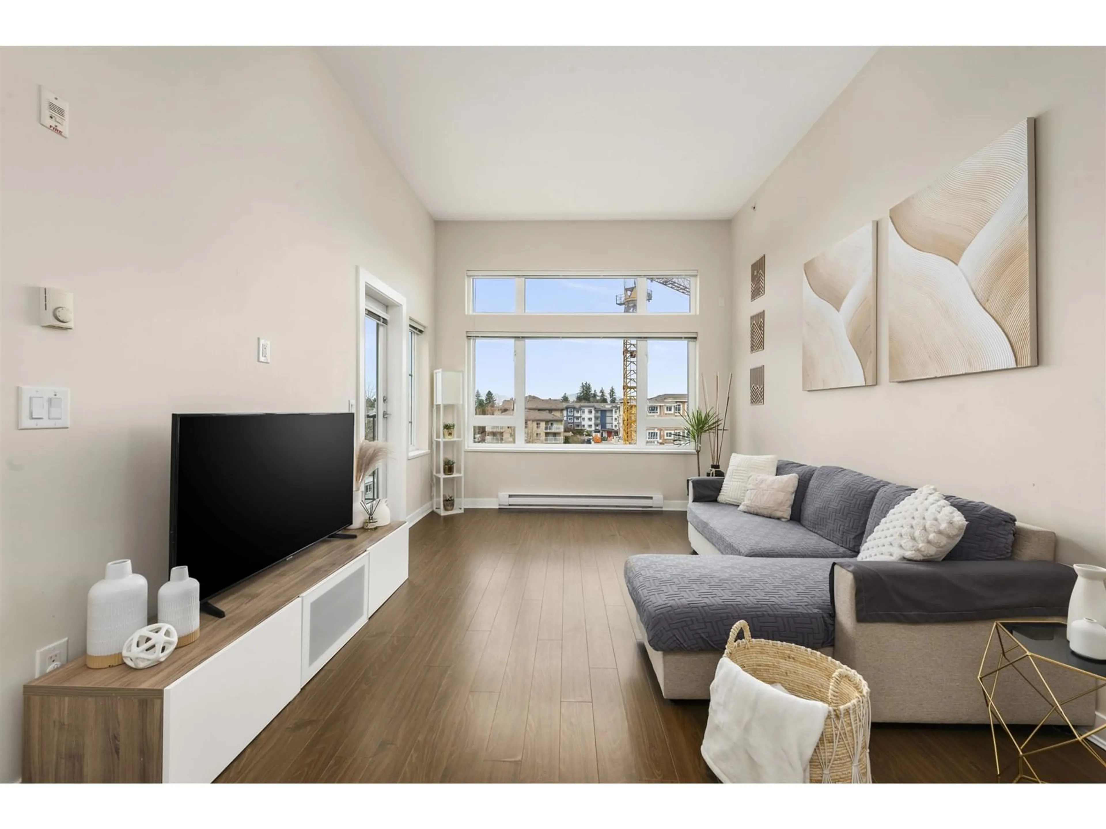 Living room with furniture, unknown for 408 - 13740 75A, Surrey British Columbia V3W0E8