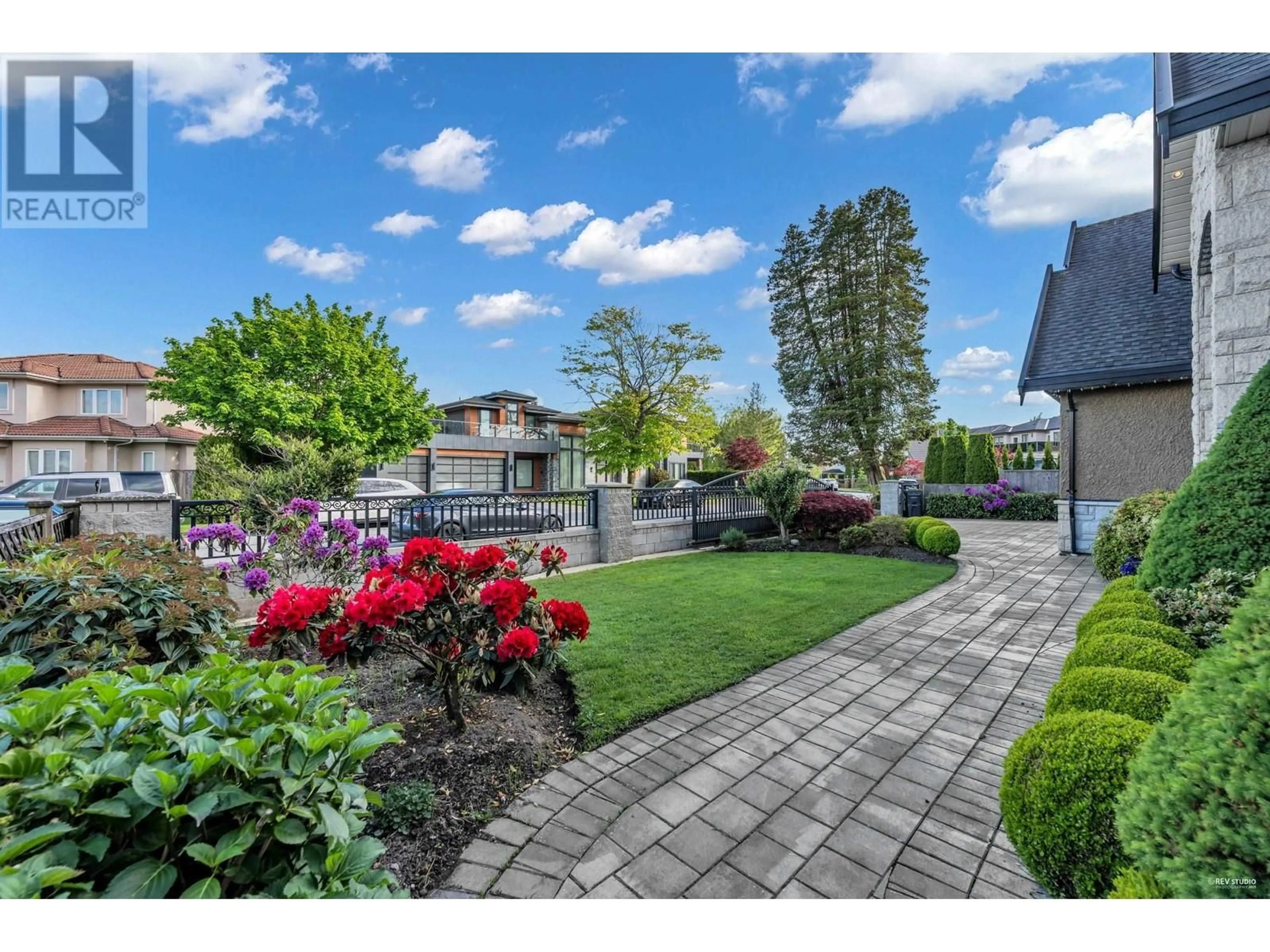 Patio, street for 8371 FAIRHURST ROAD, Richmond British Columbia V7C1Y7