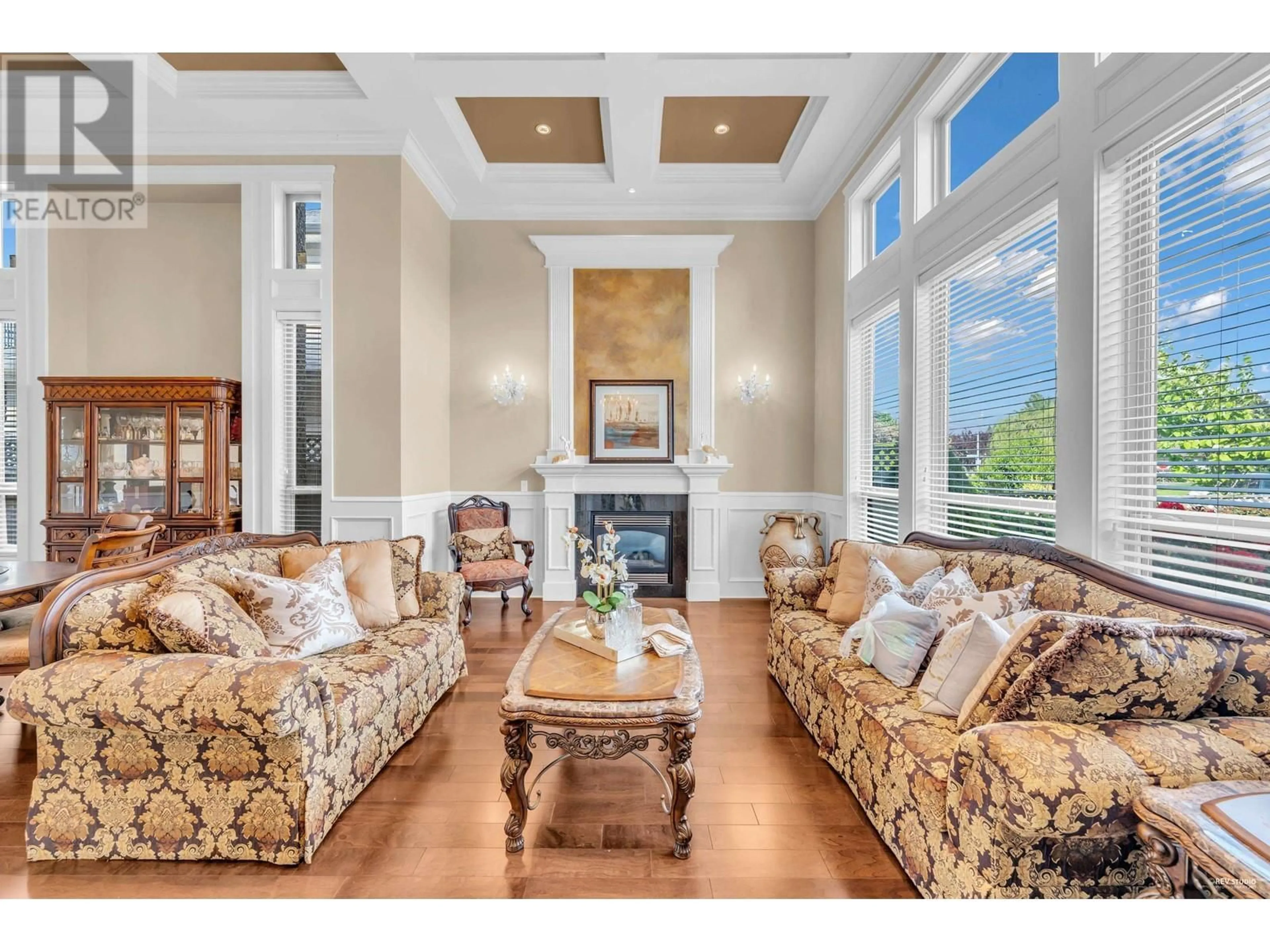 Living room with furniture, unknown for 8371 FAIRHURST ROAD, Richmond British Columbia V7C1Y7